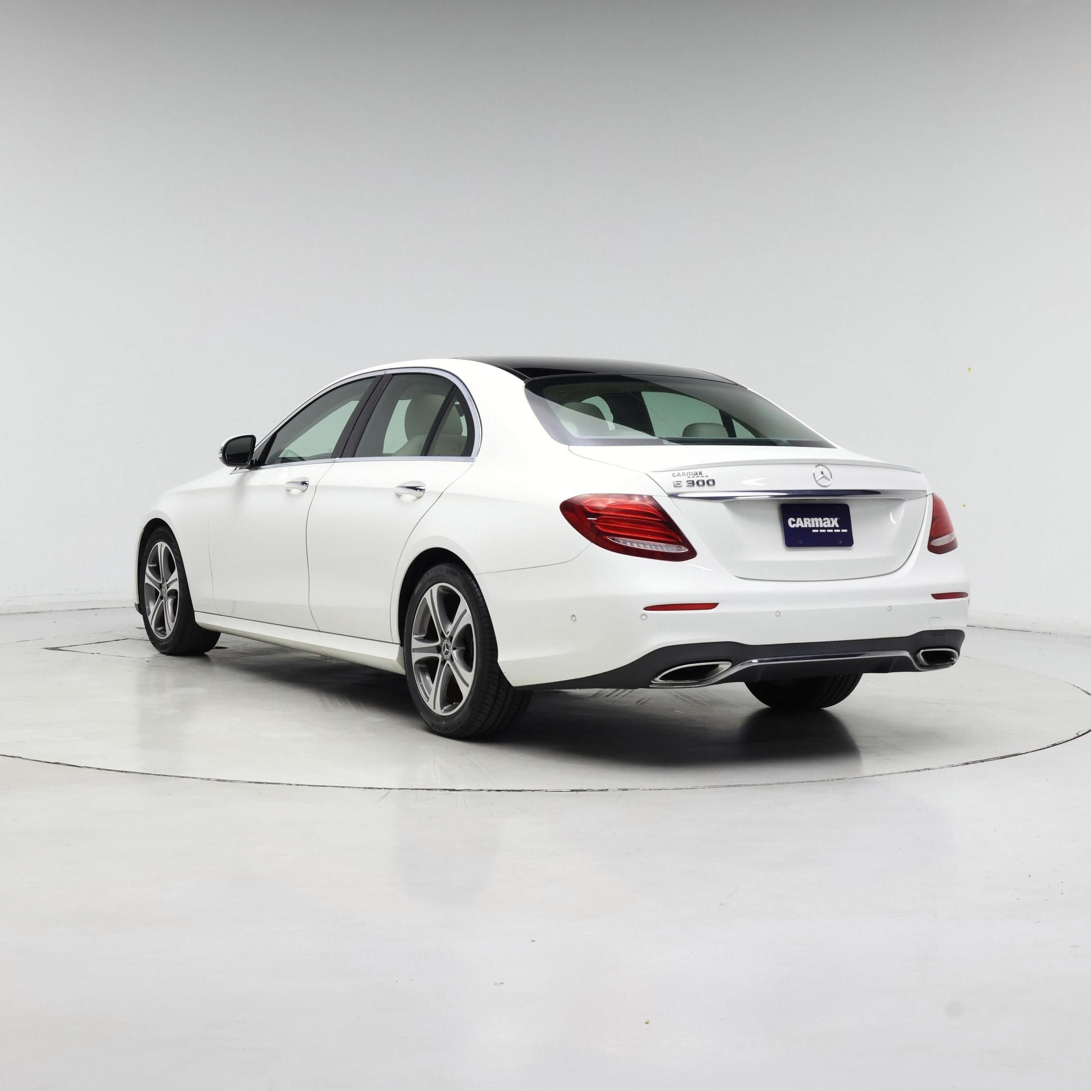 Thumbnail: 2018 Mercedes-Benz E-Class - 2