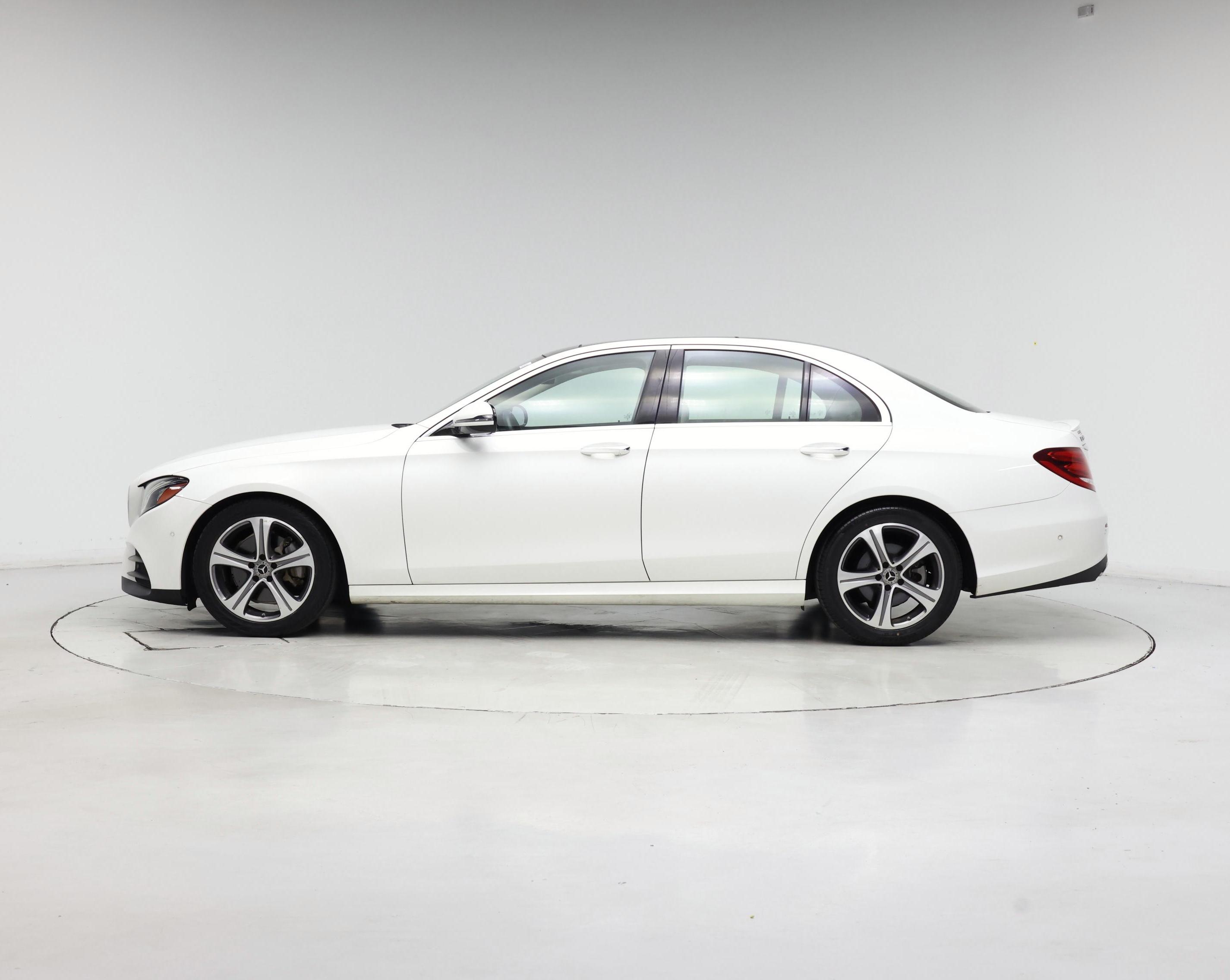 Thumbnail: 2018 Mercedes-Benz E-Class - 3