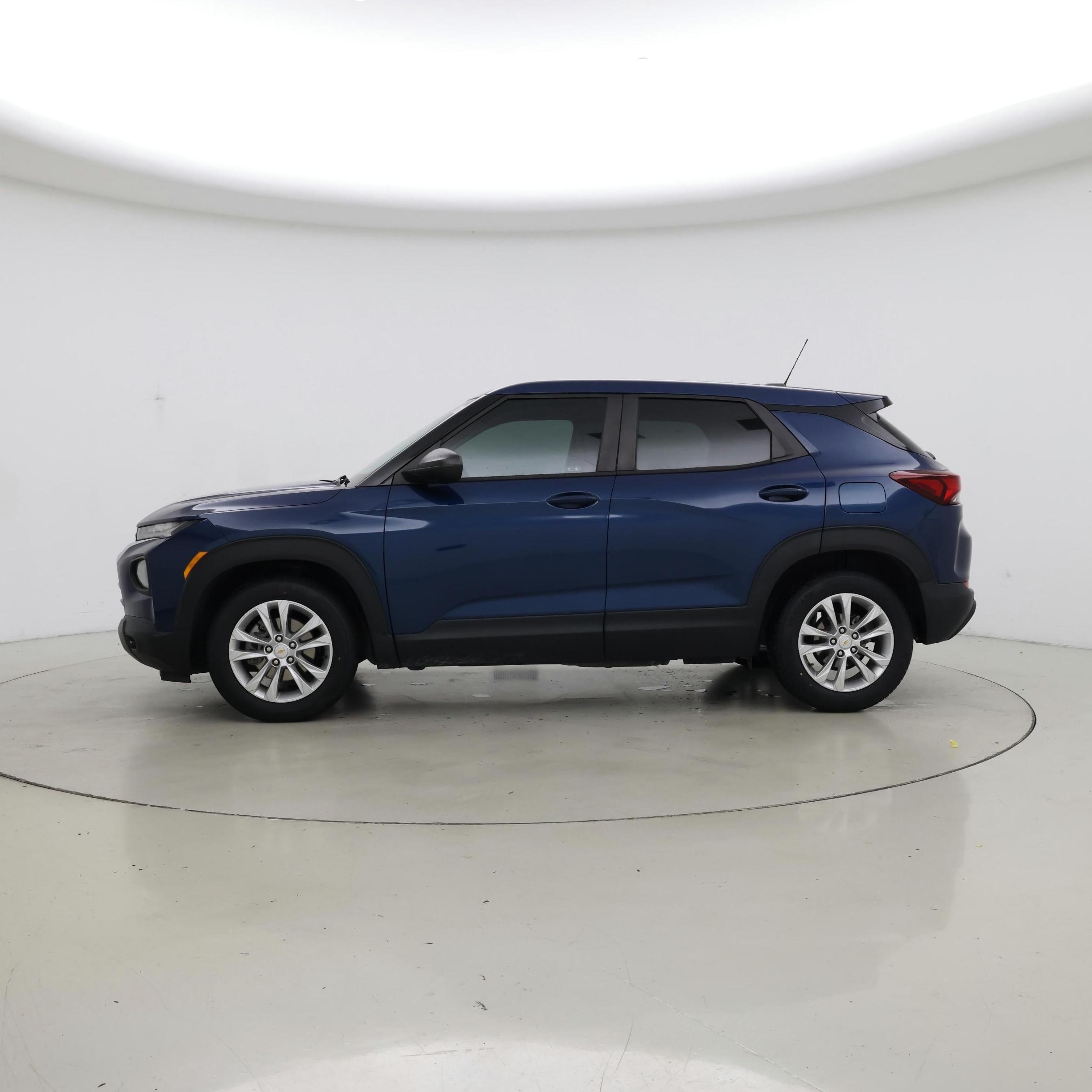 Thumbnail: 2021 Chevrolet TrailBlazer - 3