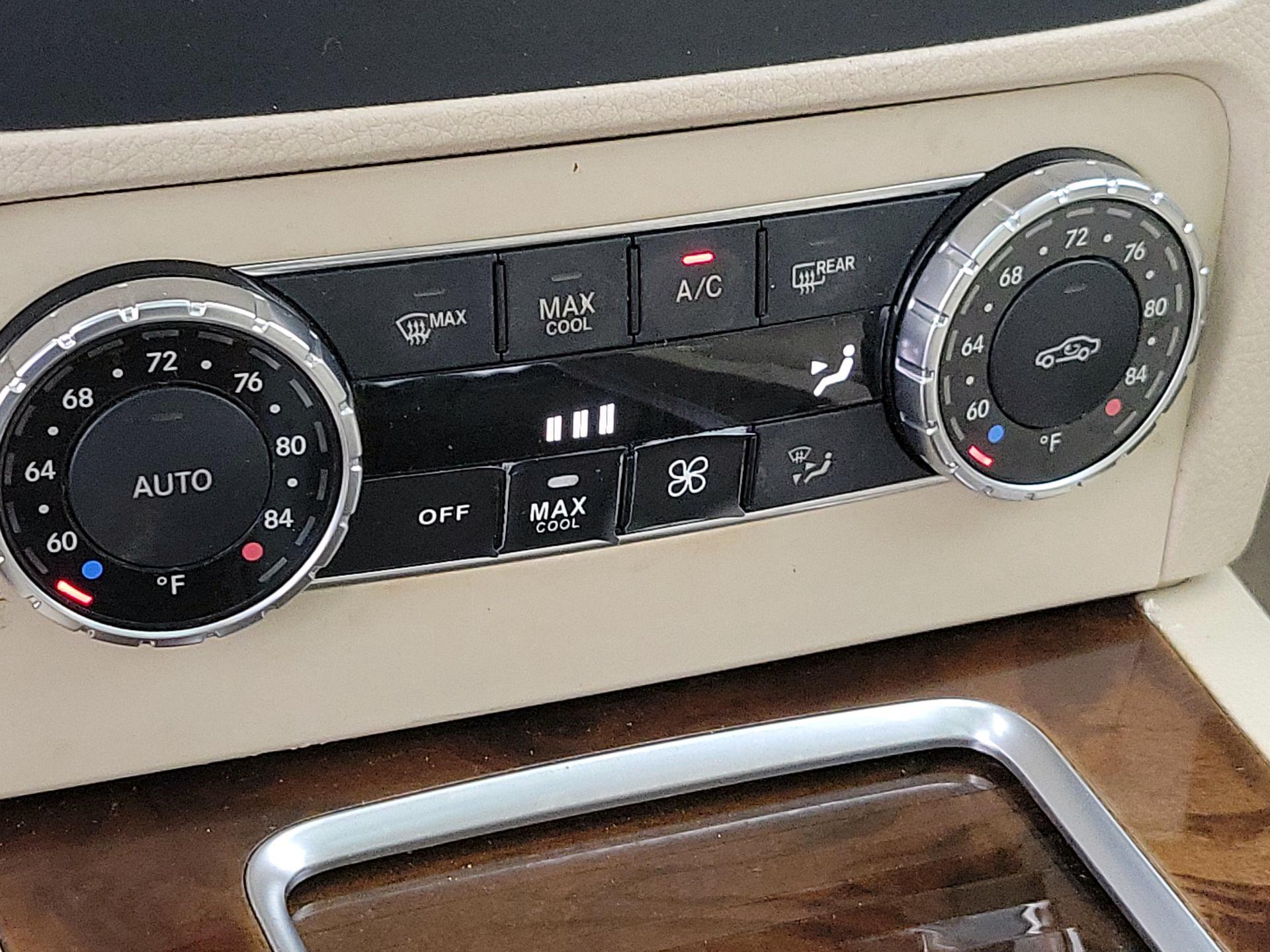 Thumbnail: 2015 Mercedes-Benz GLK - 15