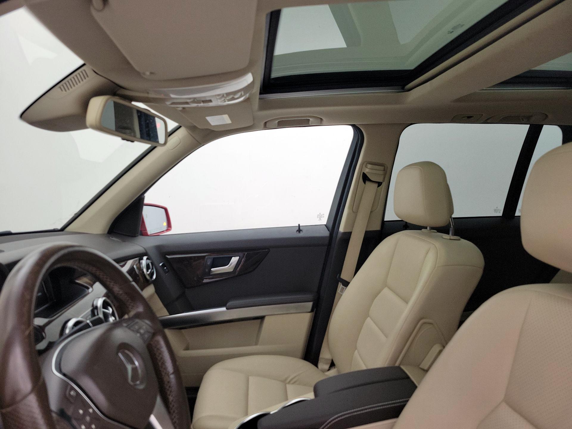 Thumbnail: 2015 Mercedes-Benz GLK - 18