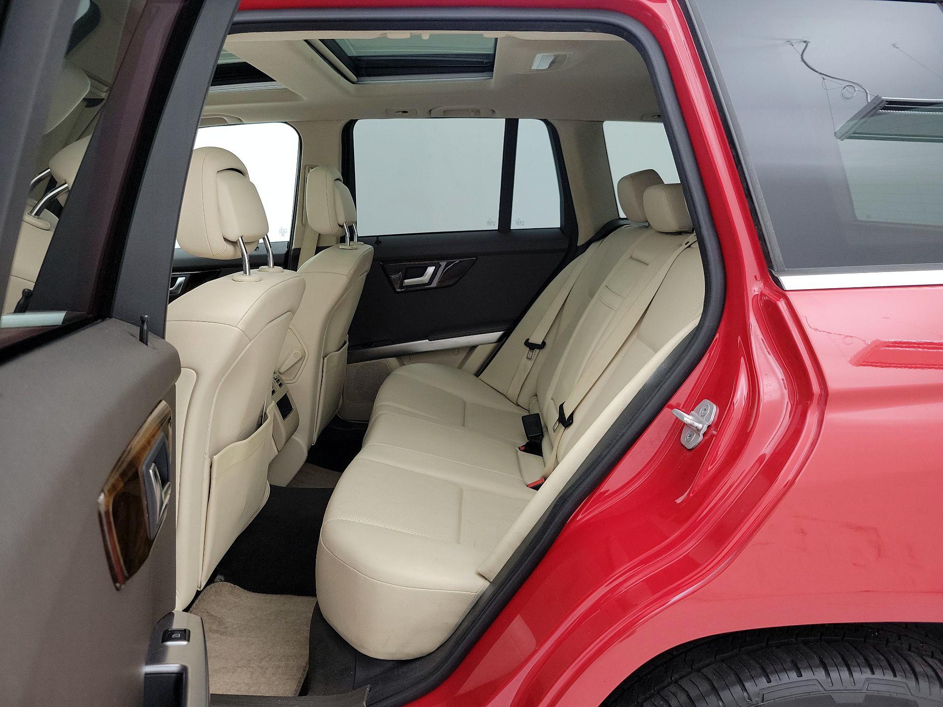 Thumbnail: 2015 Mercedes-Benz GLK - 19