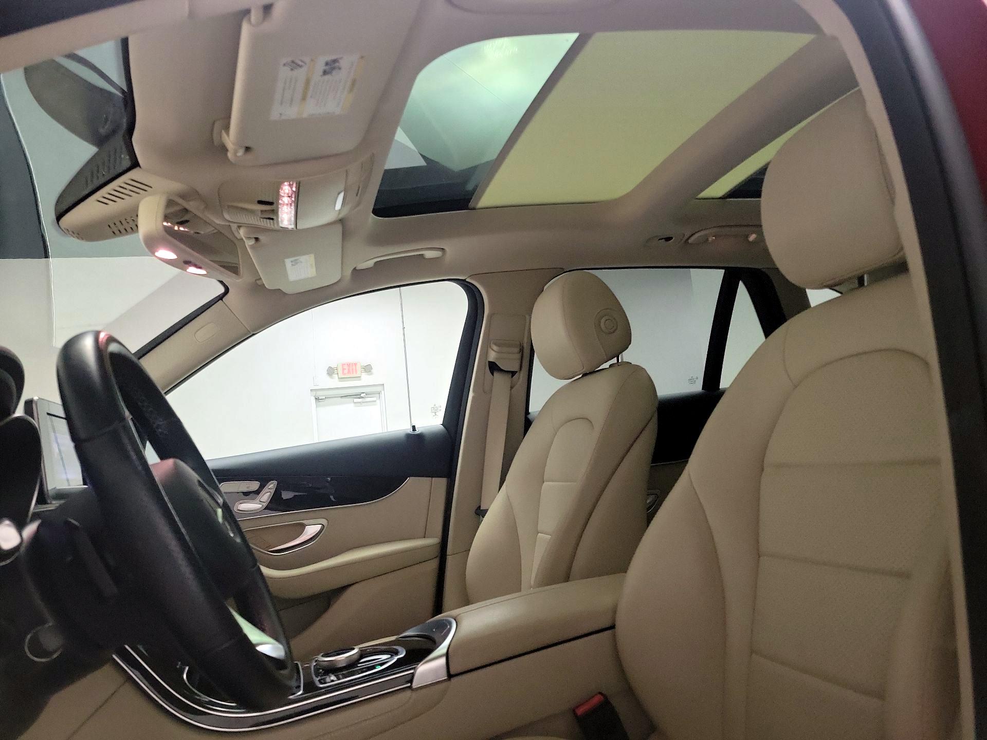 Thumbnail: 2019 Mercedes-Benz GLC - 19