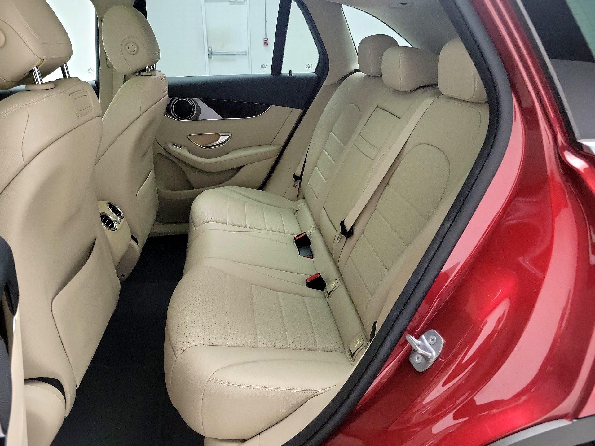 Thumbnail: 2019 Mercedes-Benz GLC - 20