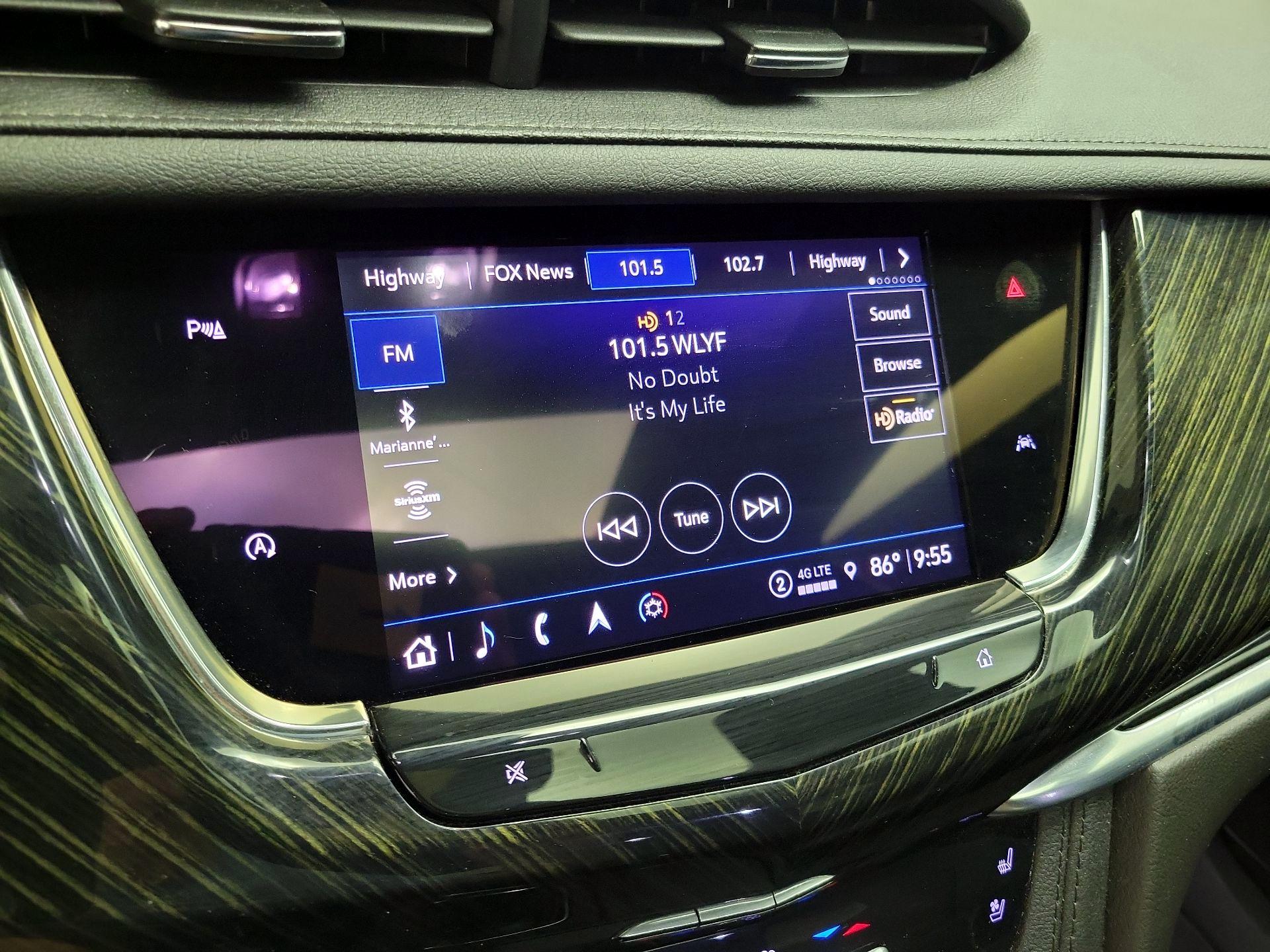 Thumbnail: 2022 Cadillac XT6 - 16