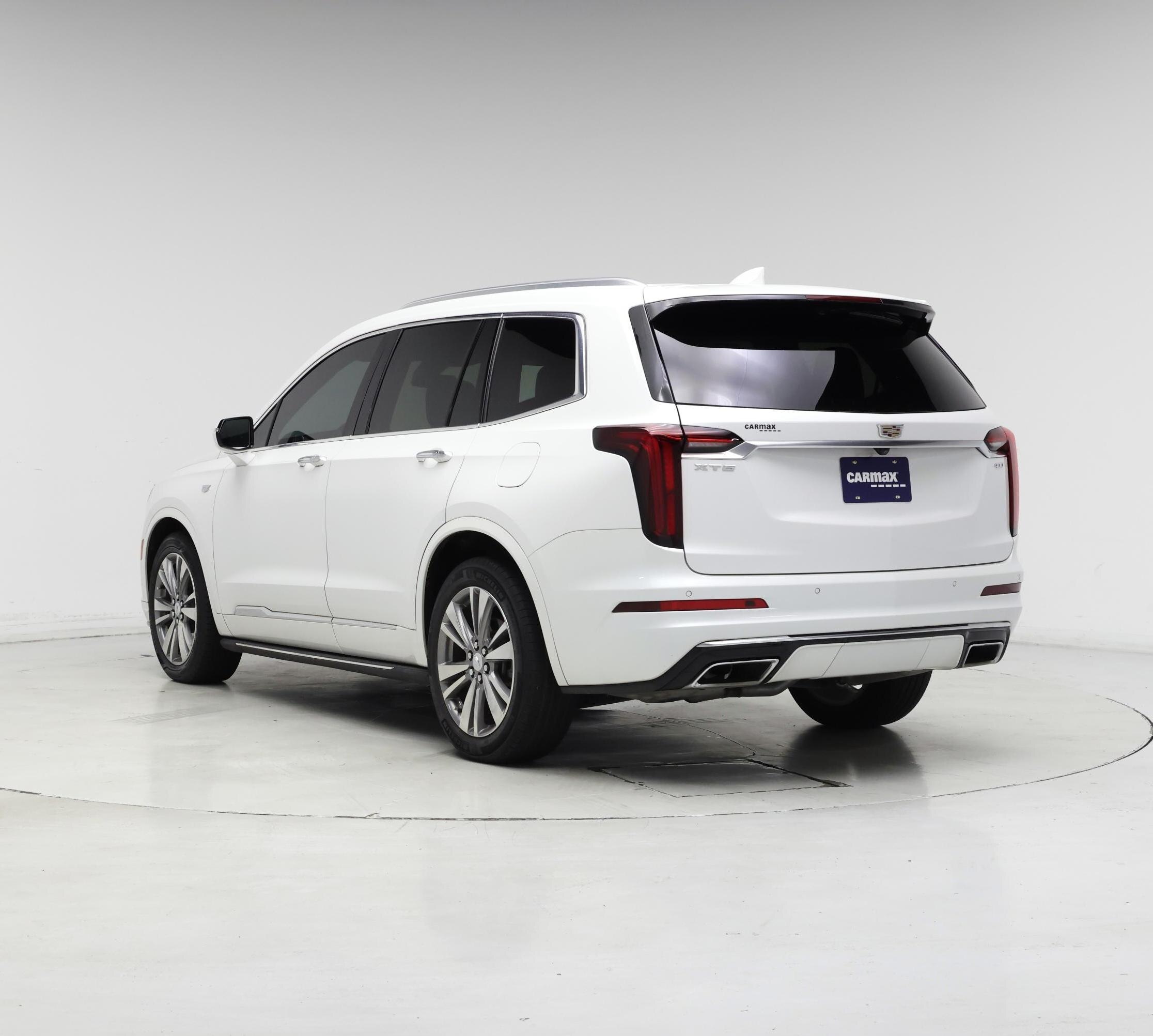 Thumbnail: 2022 Cadillac XT6 - 2