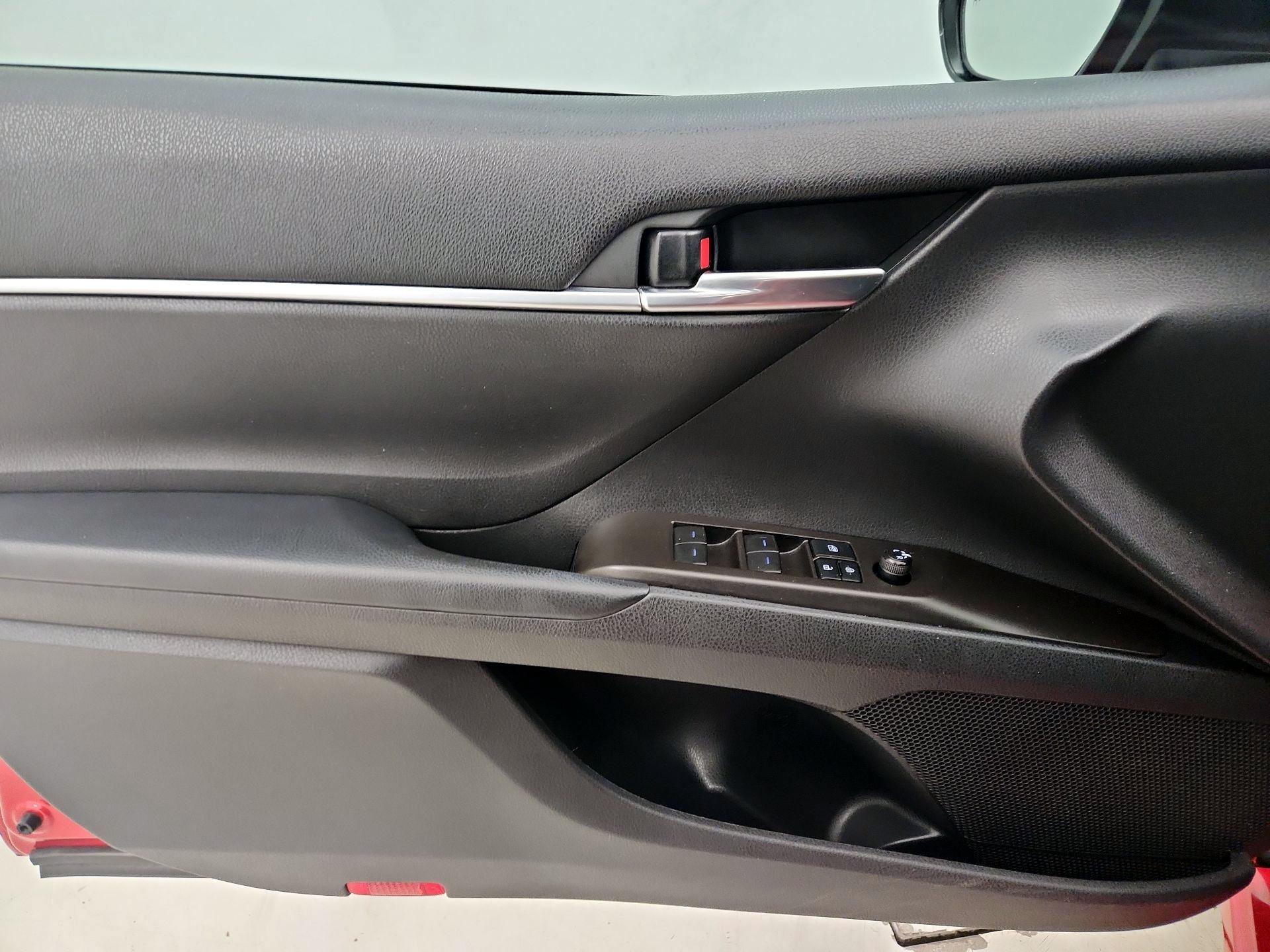 Thumbnail: 2021 Toyota Camry - 12