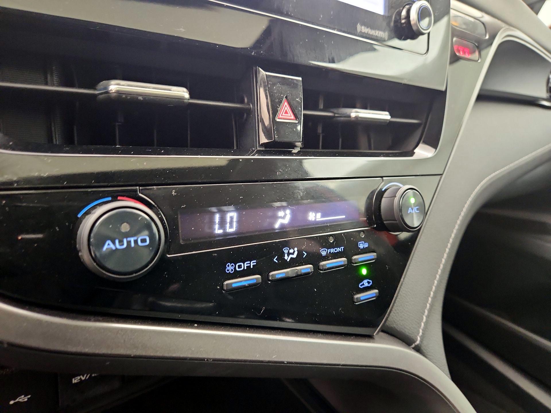 Thumbnail: 2021 Toyota Camry - 16