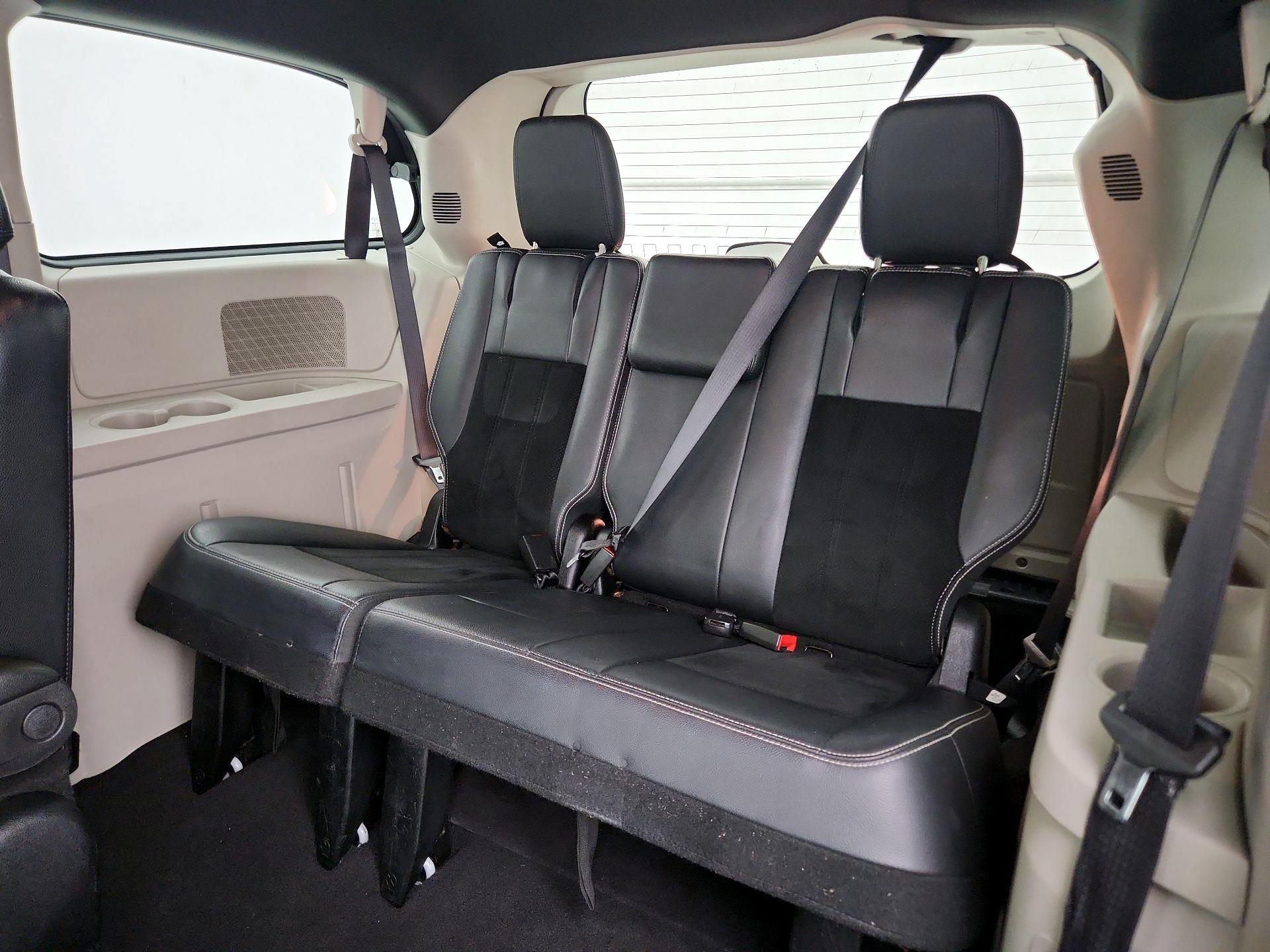 Thumbnail: 2017 Dodge Grand Caravan - 20