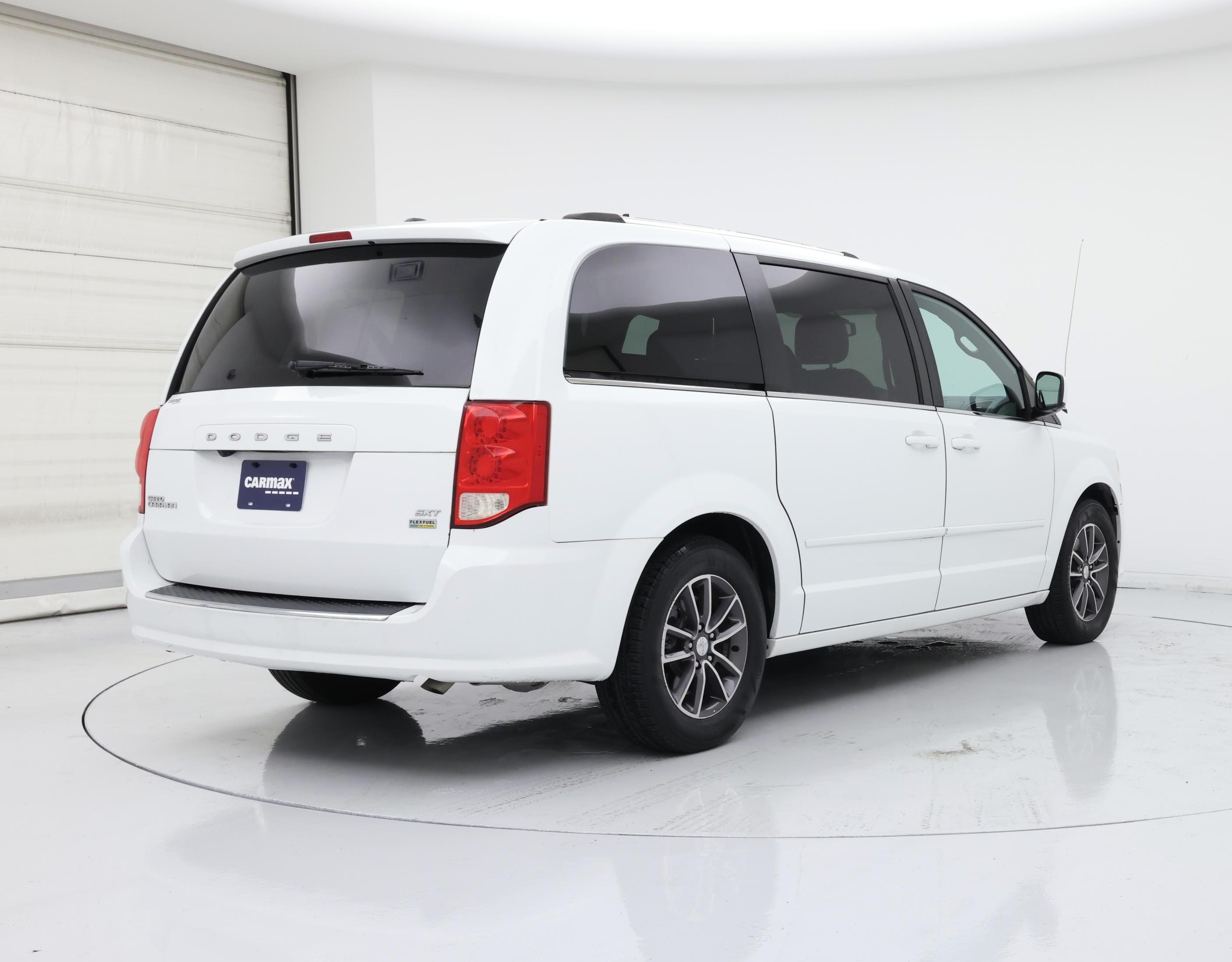 Thumbnail: 2017 Dodge Grand Caravan - 8