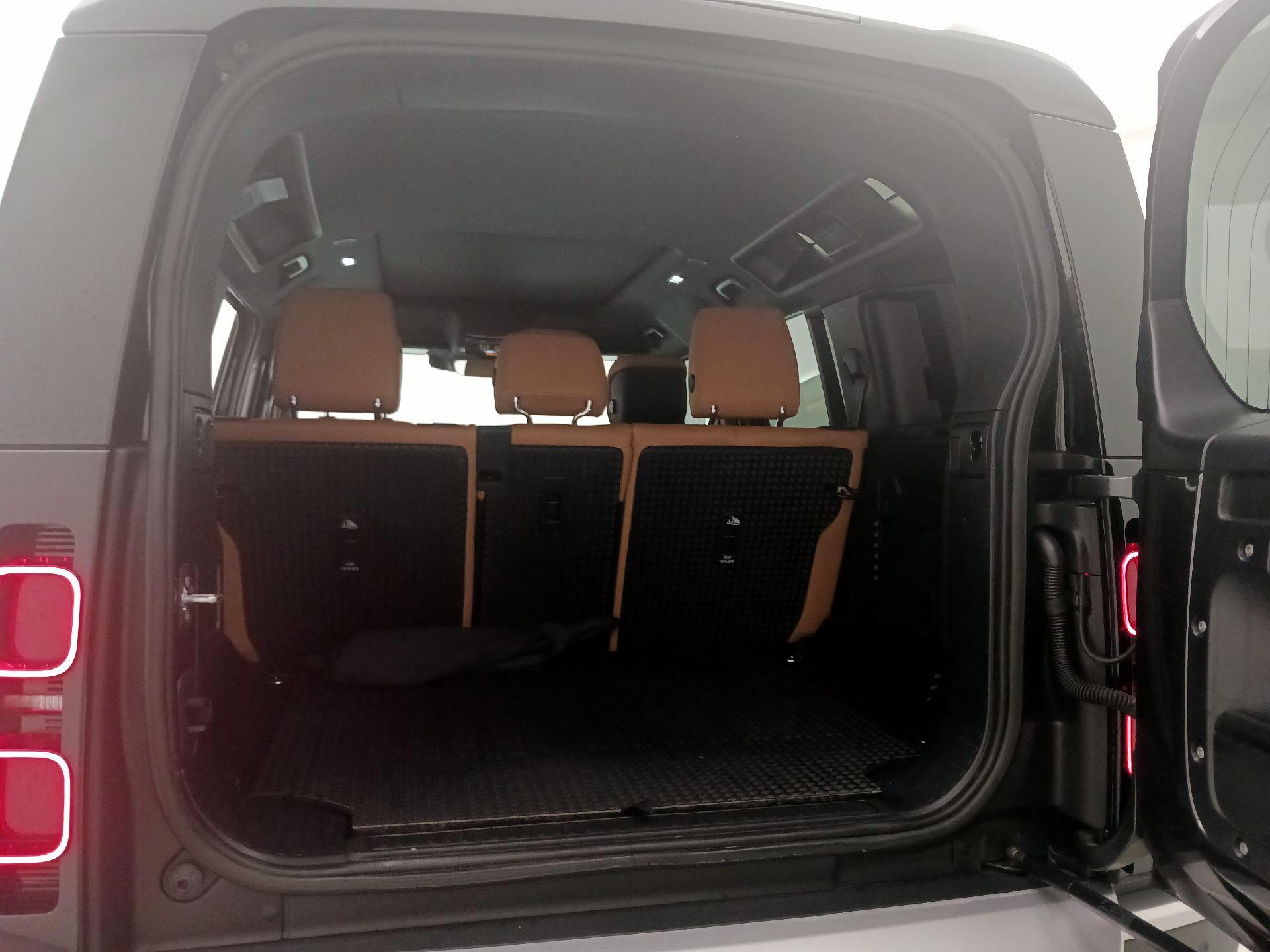 Thumbnail: 2023 Land Rover Defender - 20