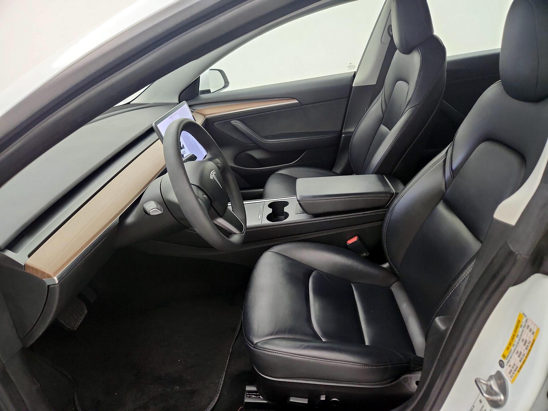 Thumbnail: 2022 Tesla Model 3 - 11