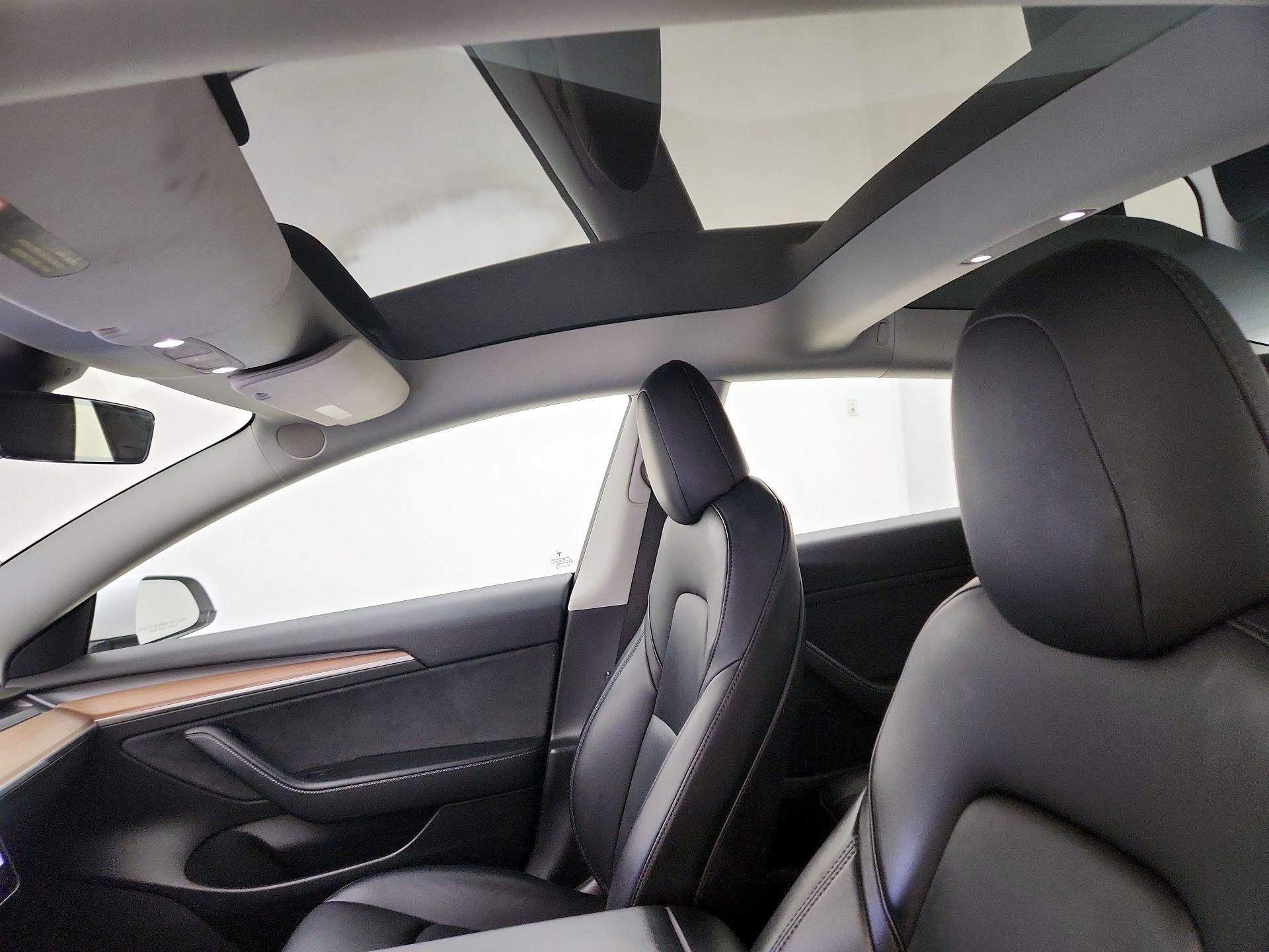 Thumbnail: 2022 Tesla Model 3 - 18