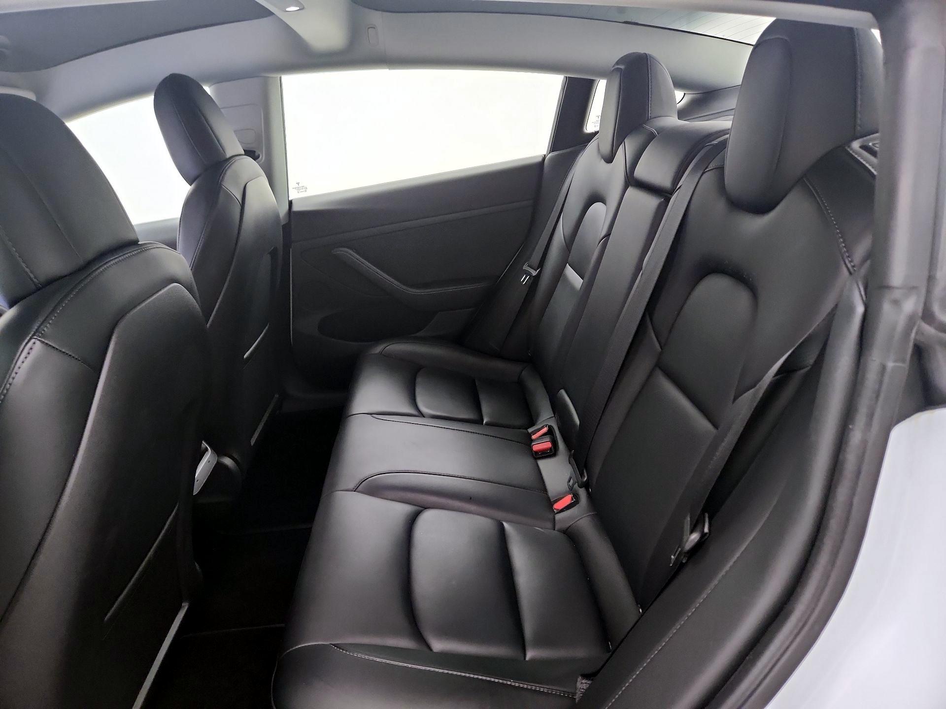 Thumbnail: 2022 Tesla Model 3 - 19