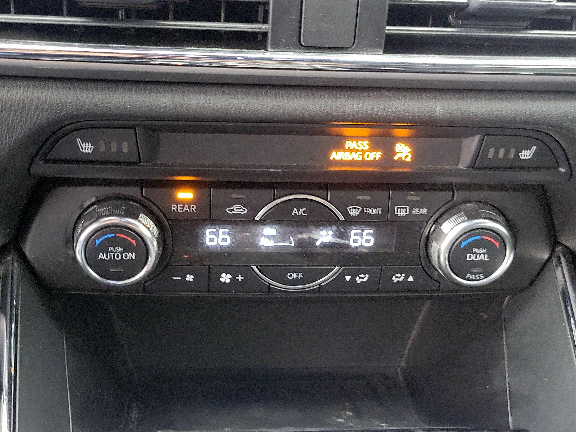 Thumbnail: 2016 Mazda CX-9 - 16