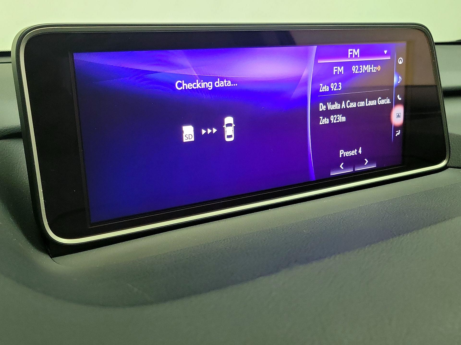 Thumbnail: 2016 Lexus RX - 15