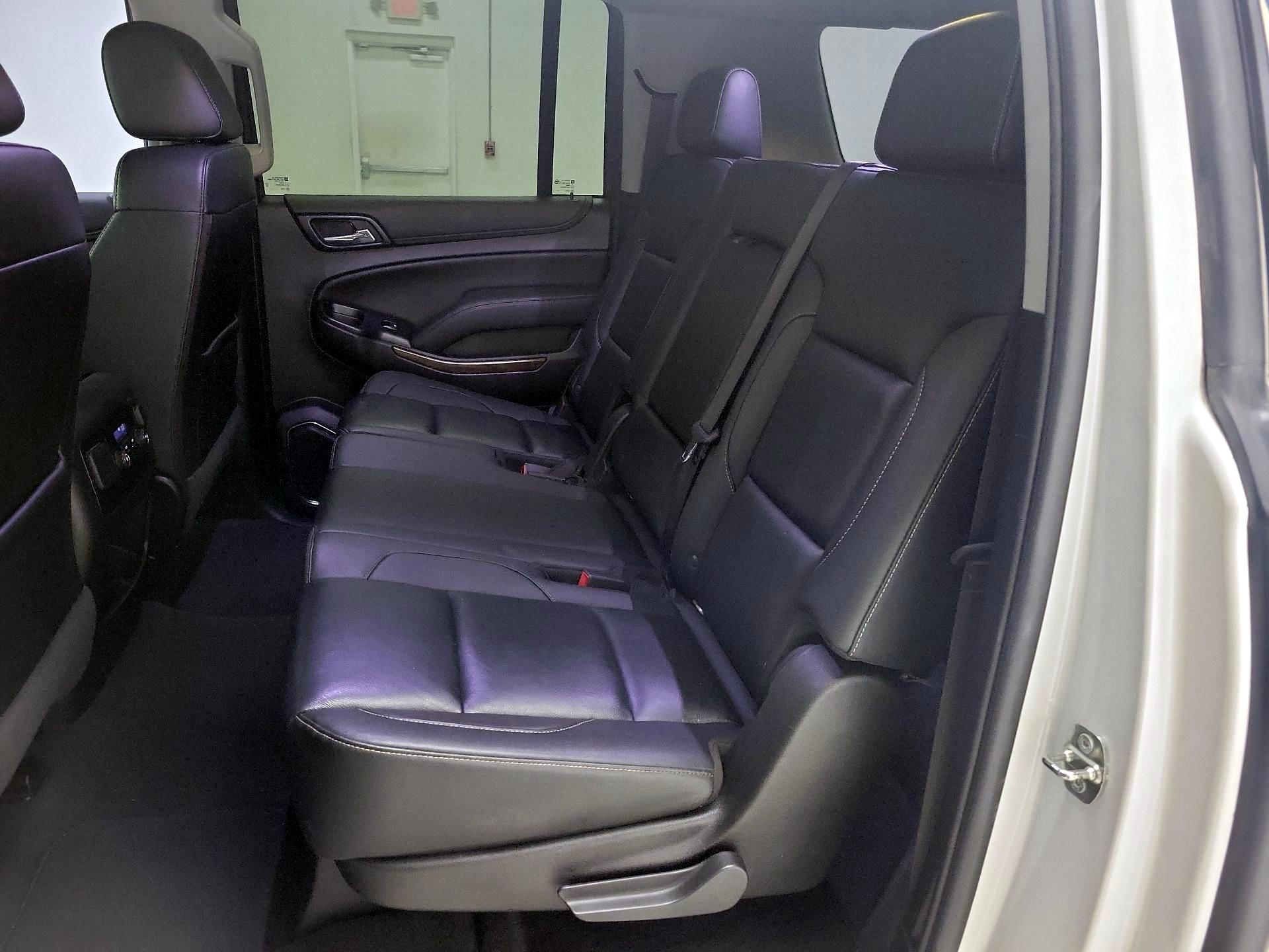 Thumbnail: 2019 Chevrolet Suburban - 19