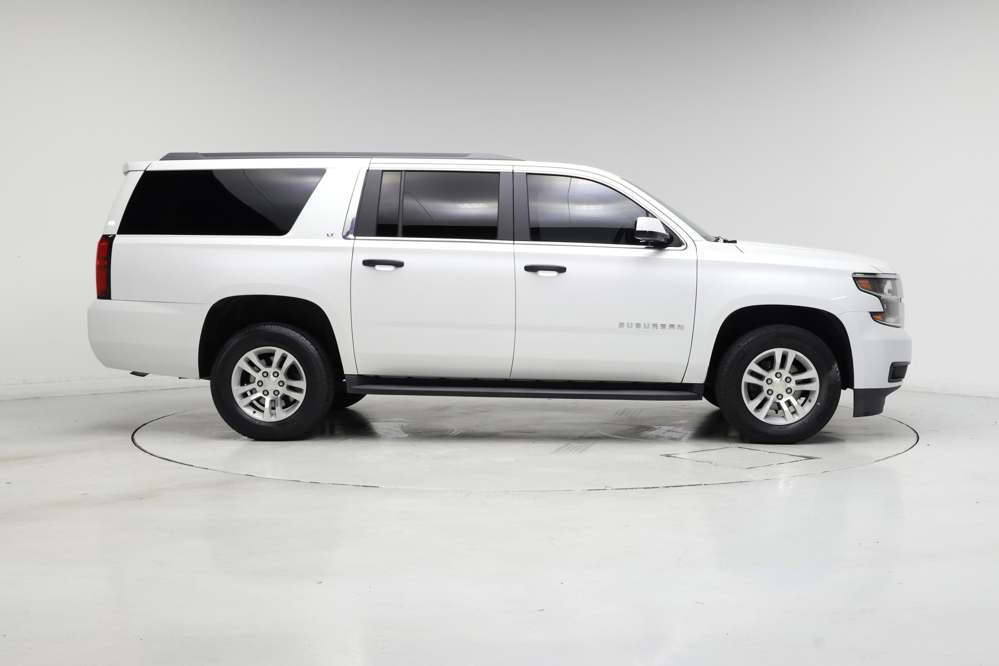 Thumbnail: 2019 Chevrolet Suburban - 7