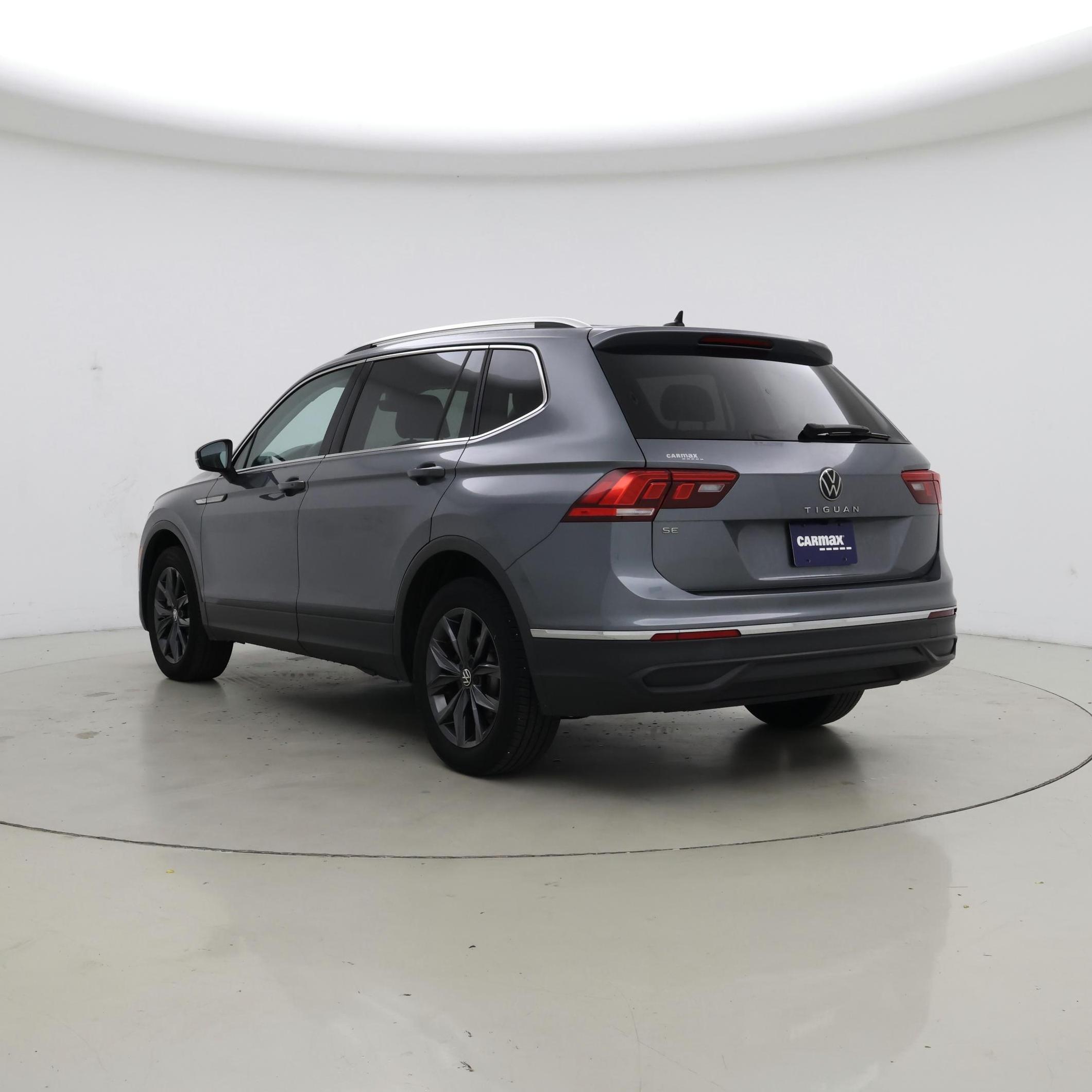 Thumbnail: 2023 Volkswagen Tiguan - 2