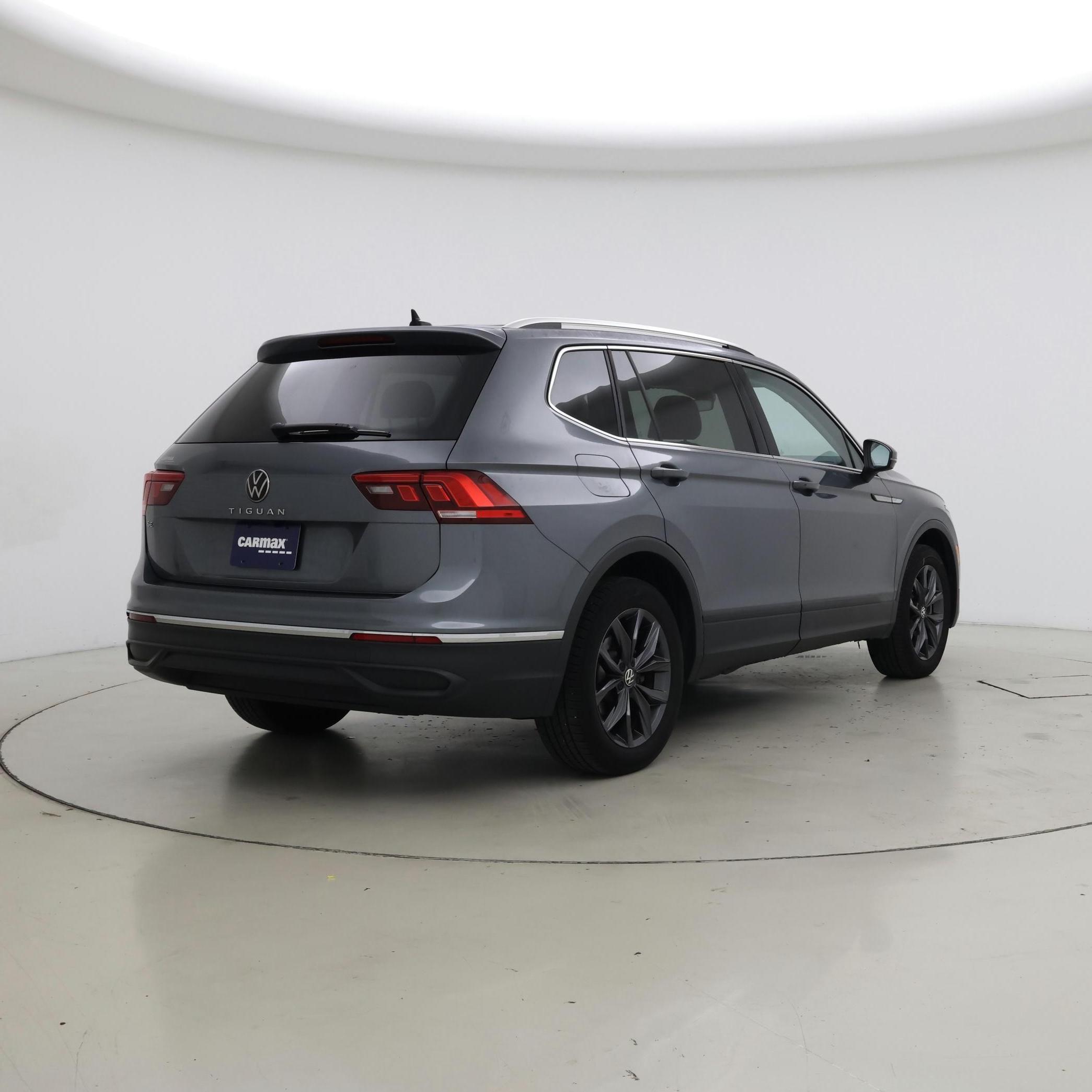 Thumbnail: 2023 Volkswagen Tiguan - 8