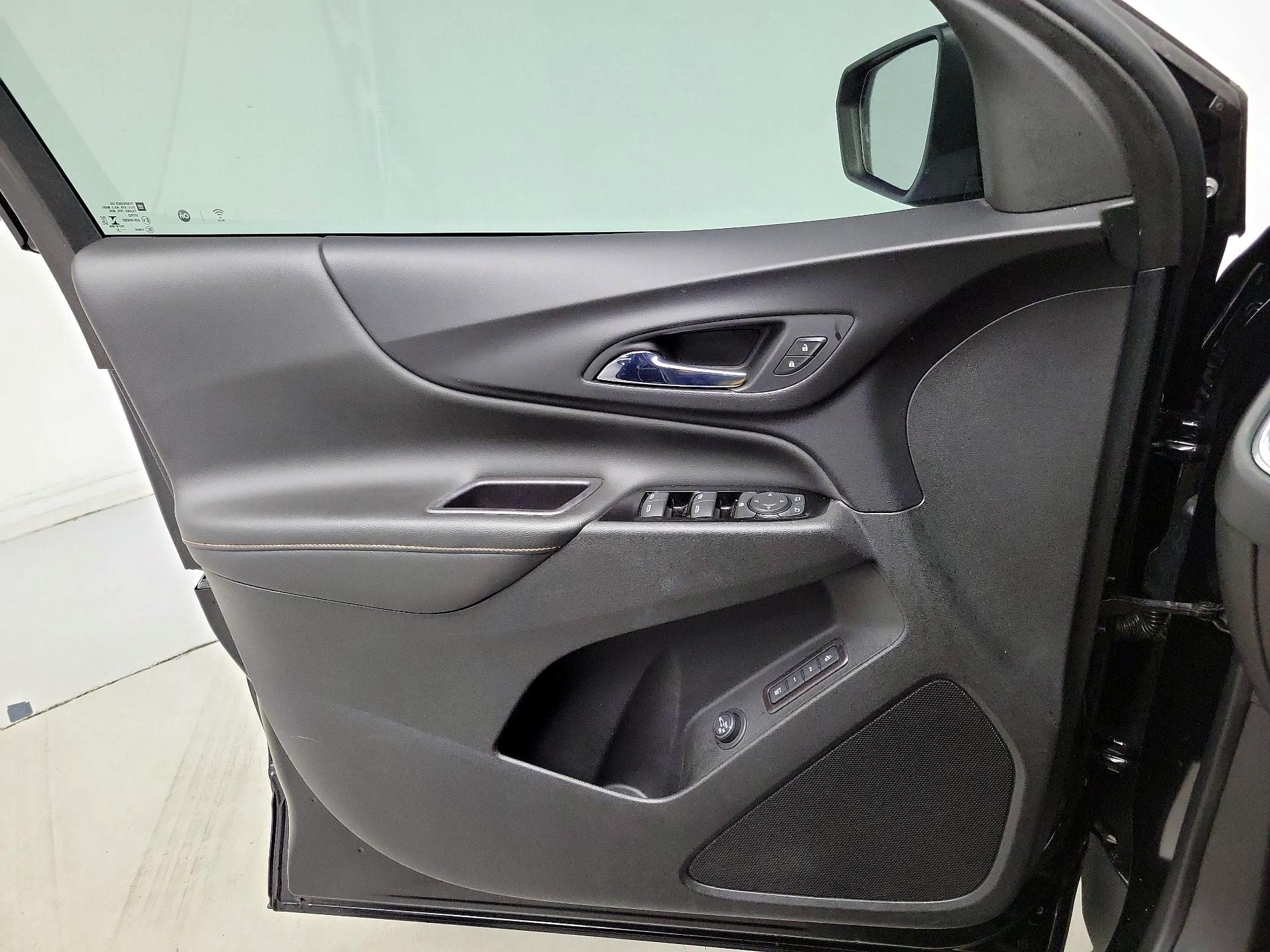 Thumbnail: 2022 Chevrolet Equinox - 12