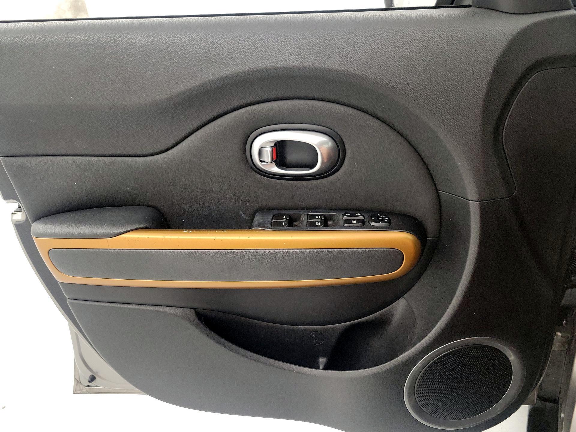 Thumbnail: 2016 Kia Soul - 12