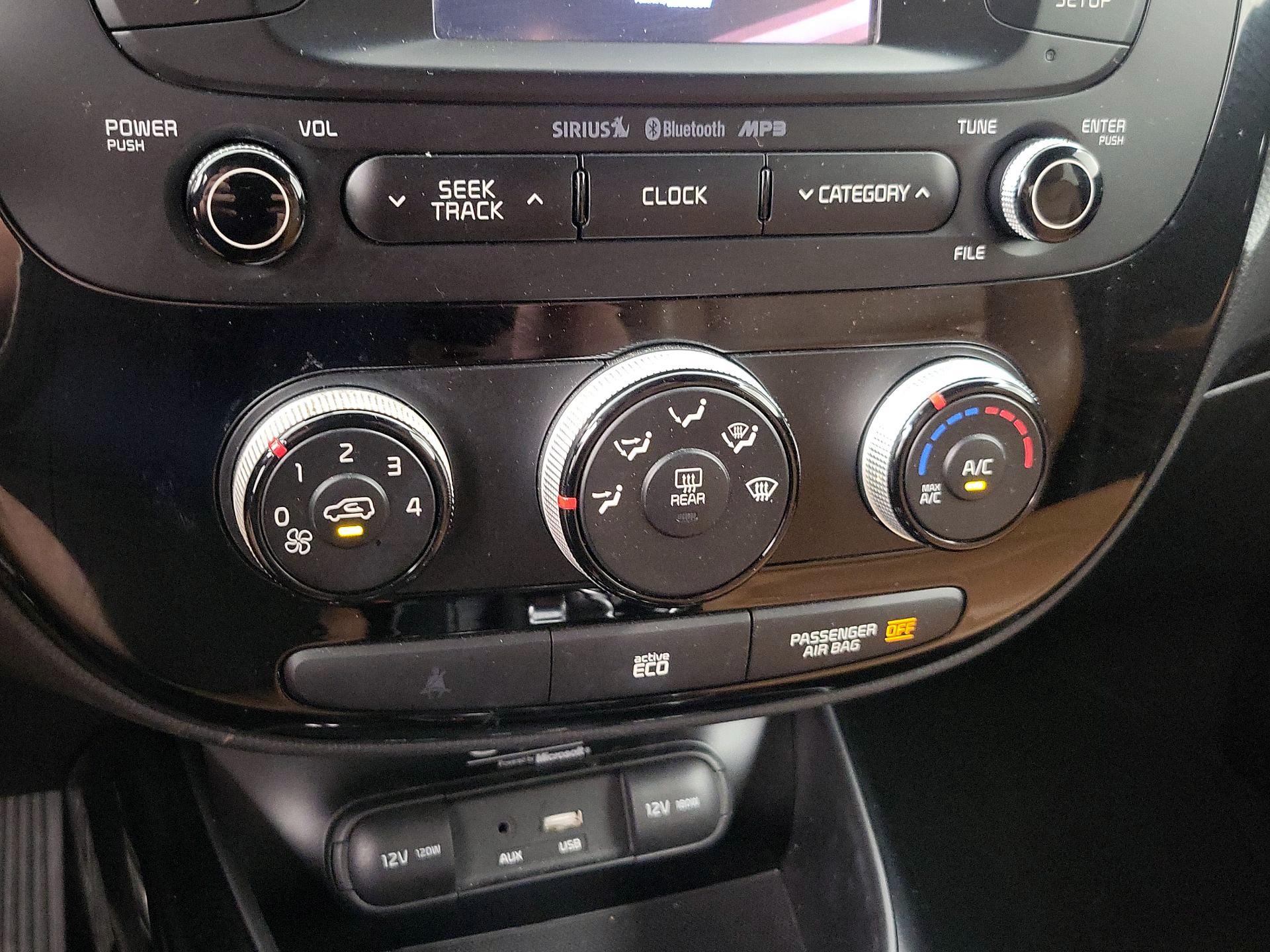 Thumbnail: 2016 Kia Soul - 16