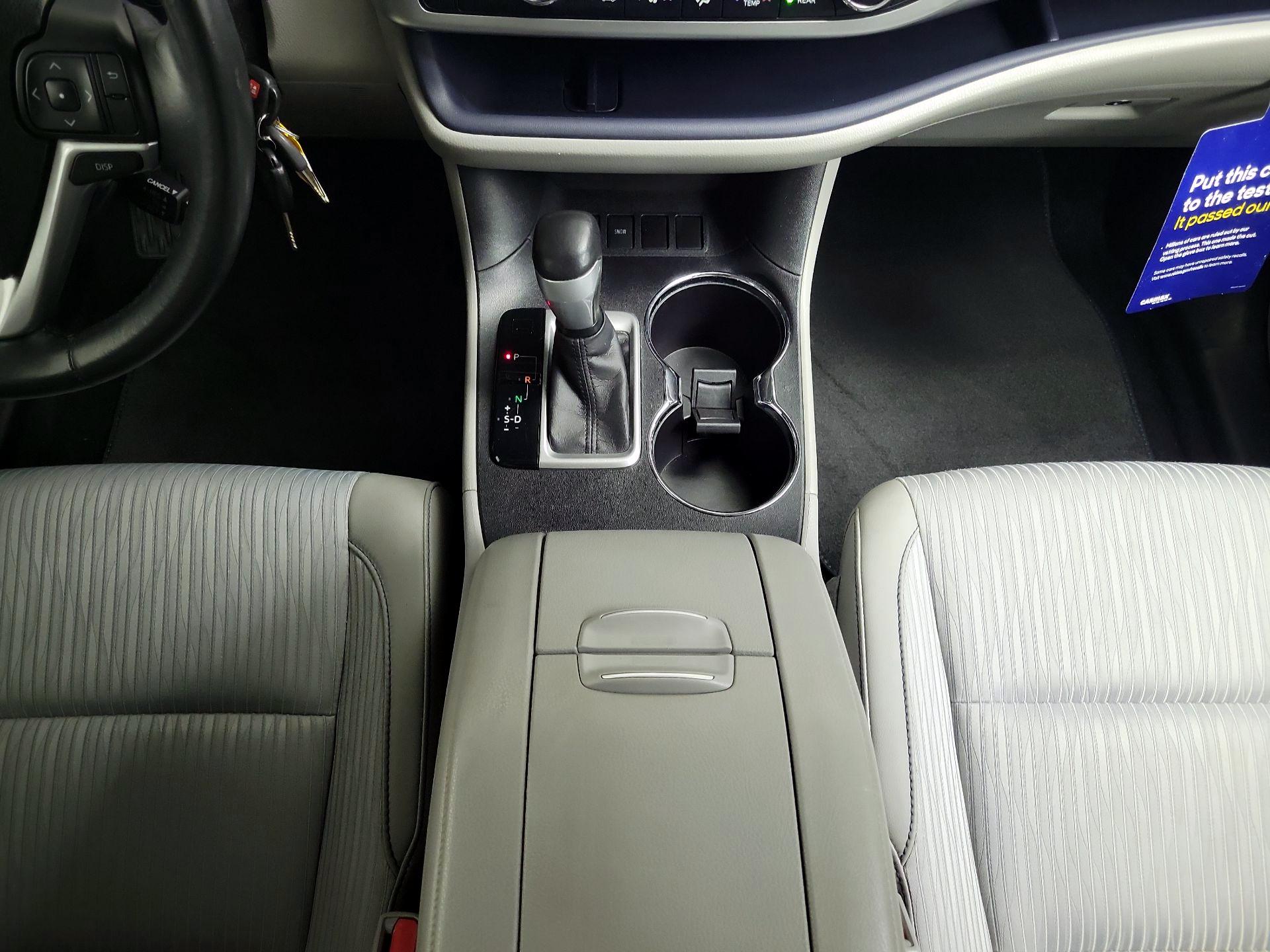 Thumbnail: 2014 Toyota Highlander - 17