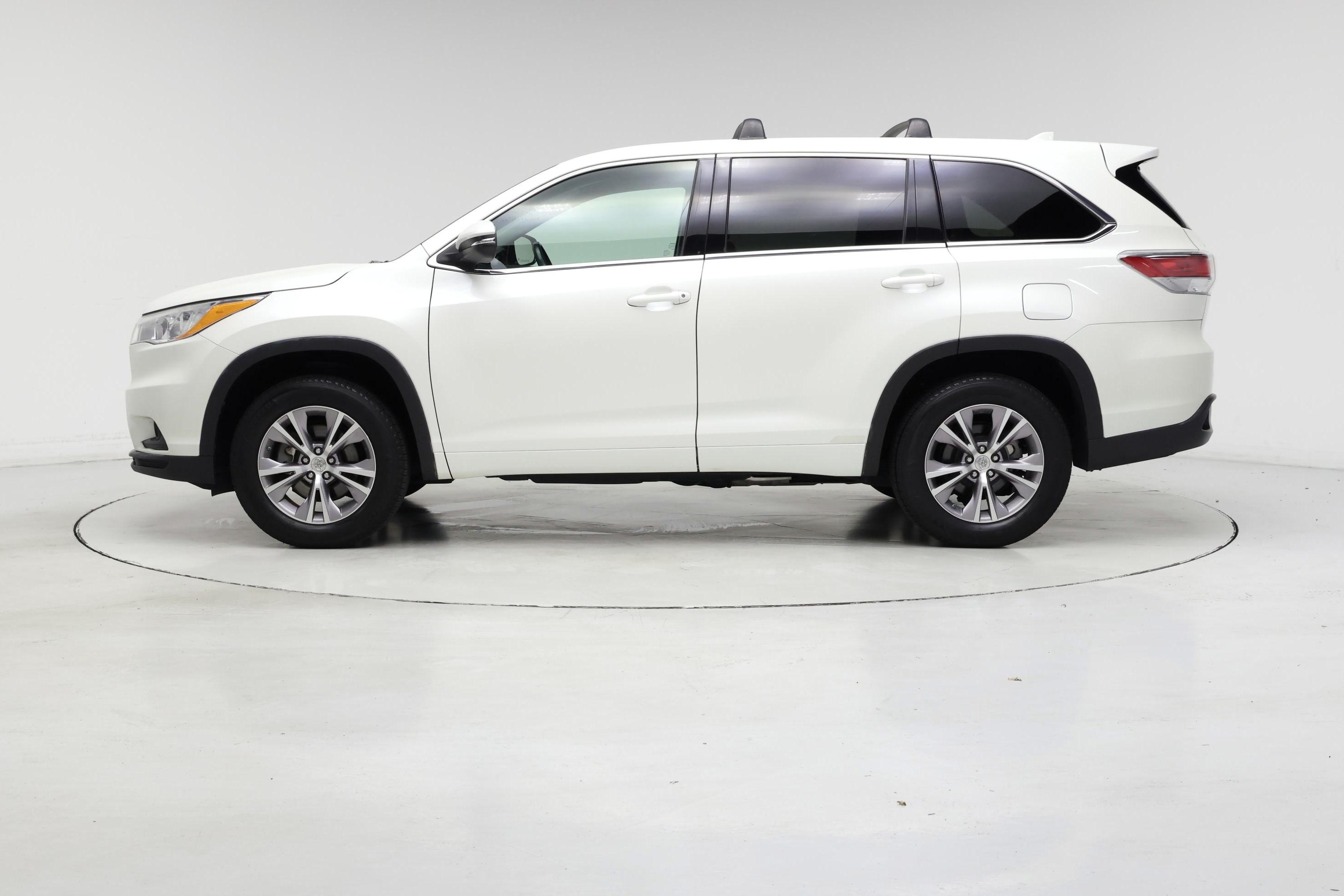 Thumbnail: 2014 Toyota Highlander - 3