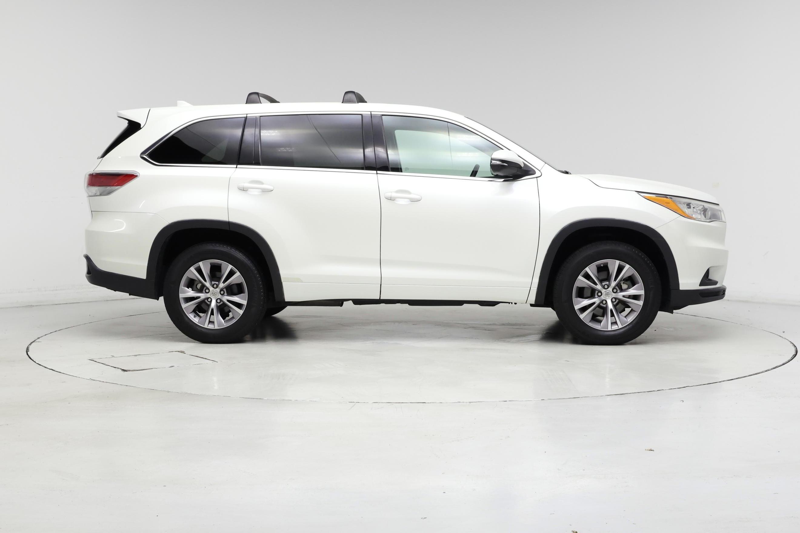 Thumbnail: 2014 Toyota Highlander - 7