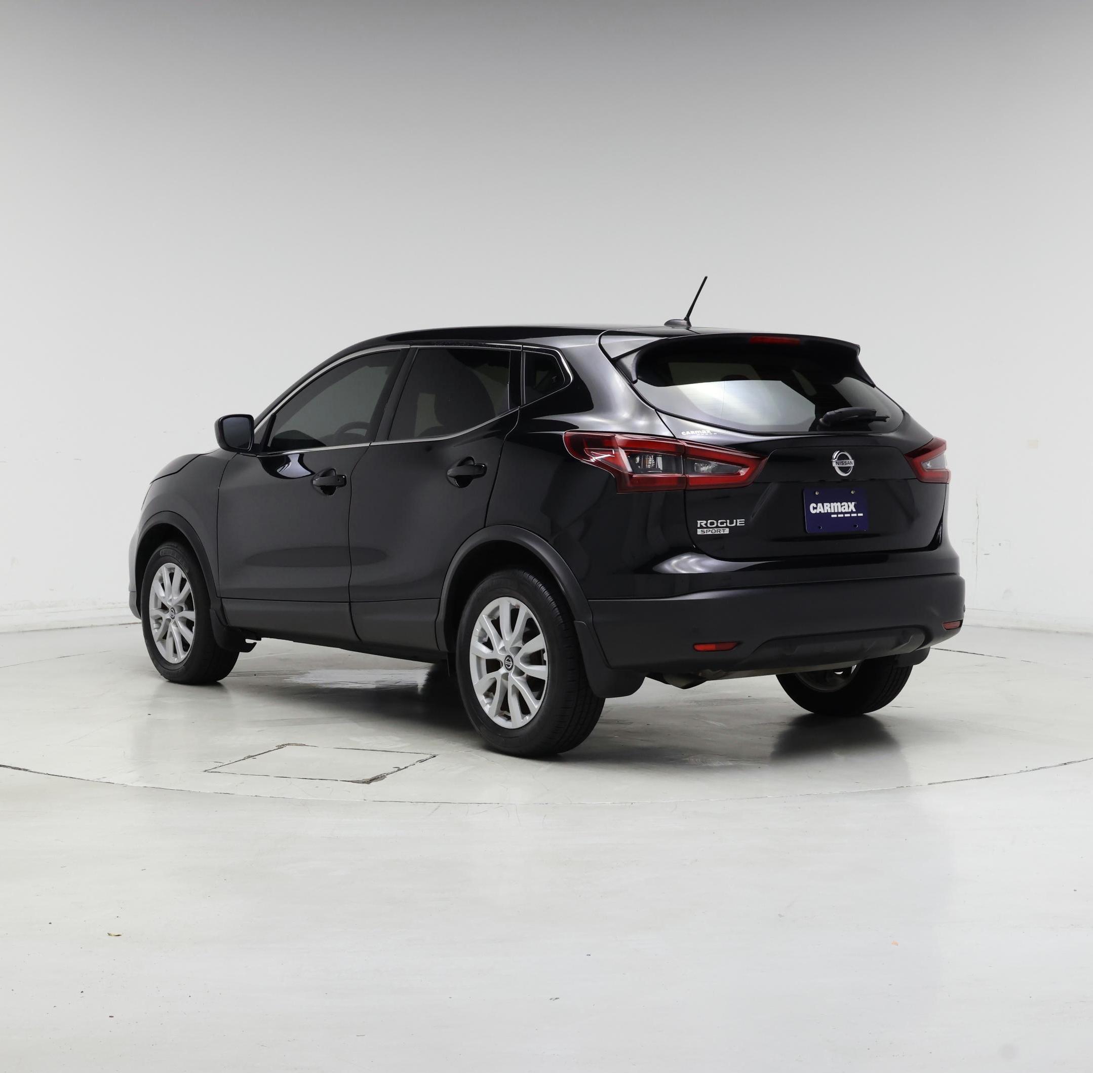 Thumbnail: 2022 Nissan Rogue Sport - 2