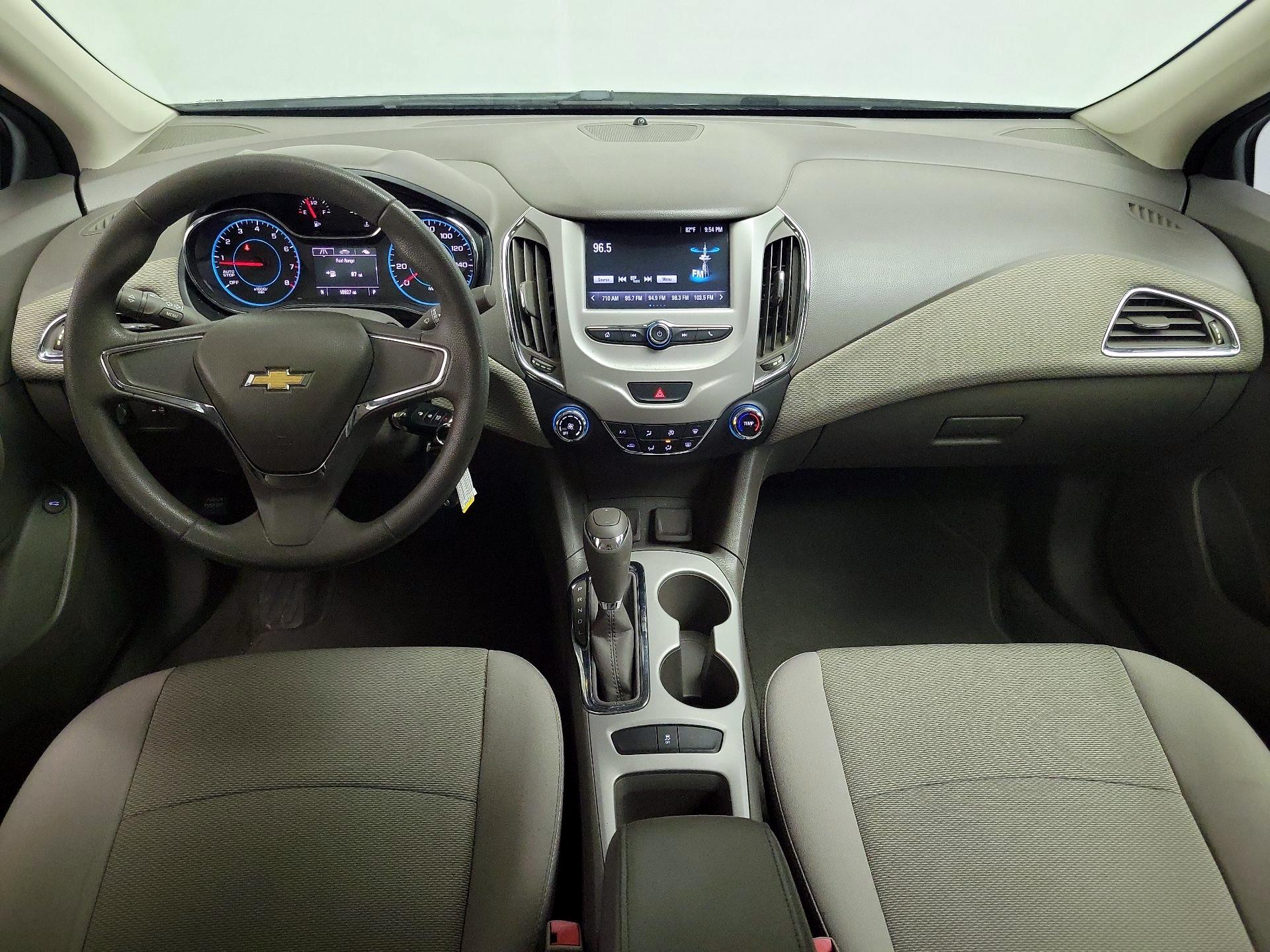 Thumbnail: 2017 Chevrolet Cruze - 9