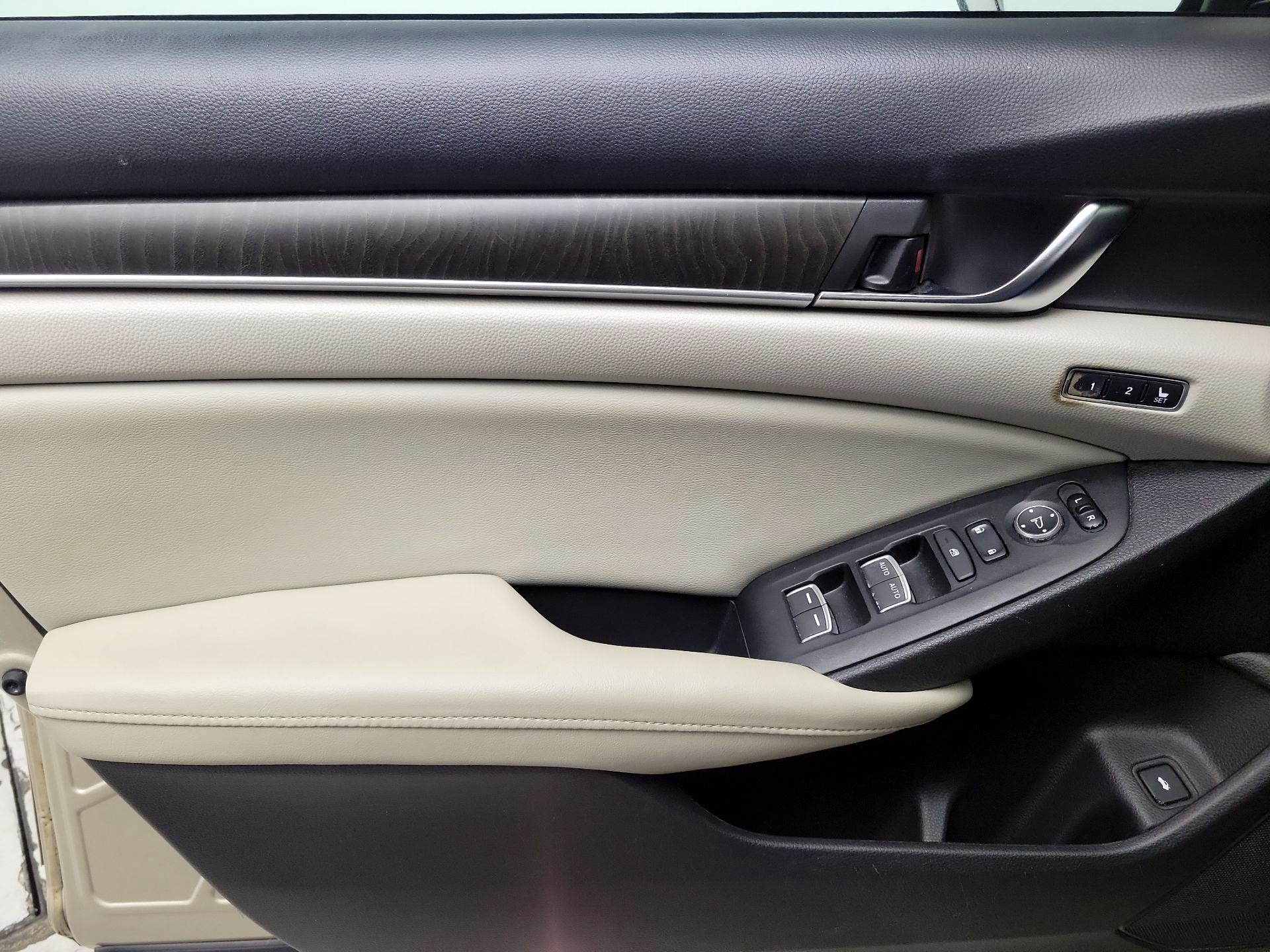 Thumbnail: 2018 Honda Accord - 12