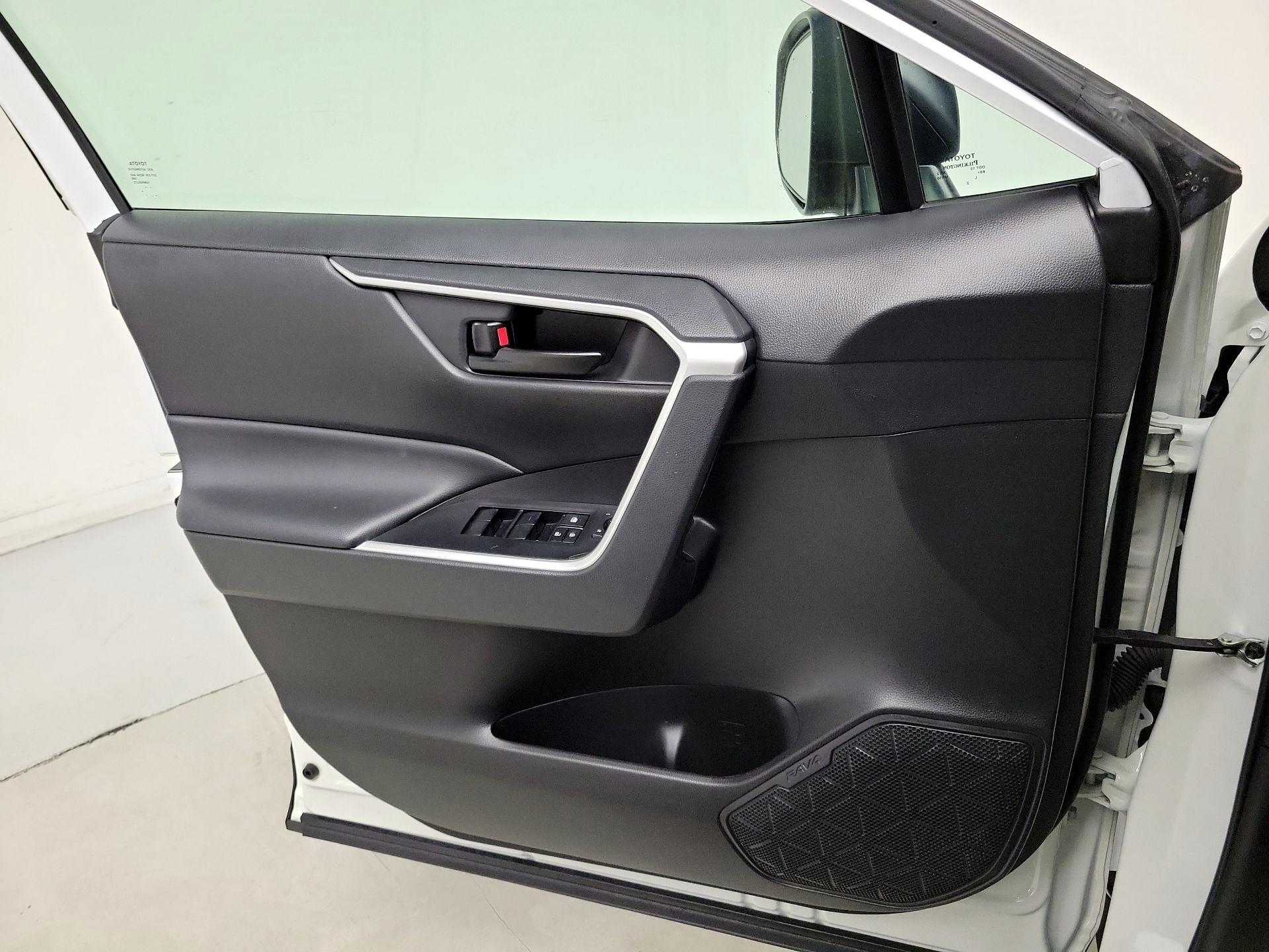 Thumbnail: 2023 Toyota RAV4 - 12