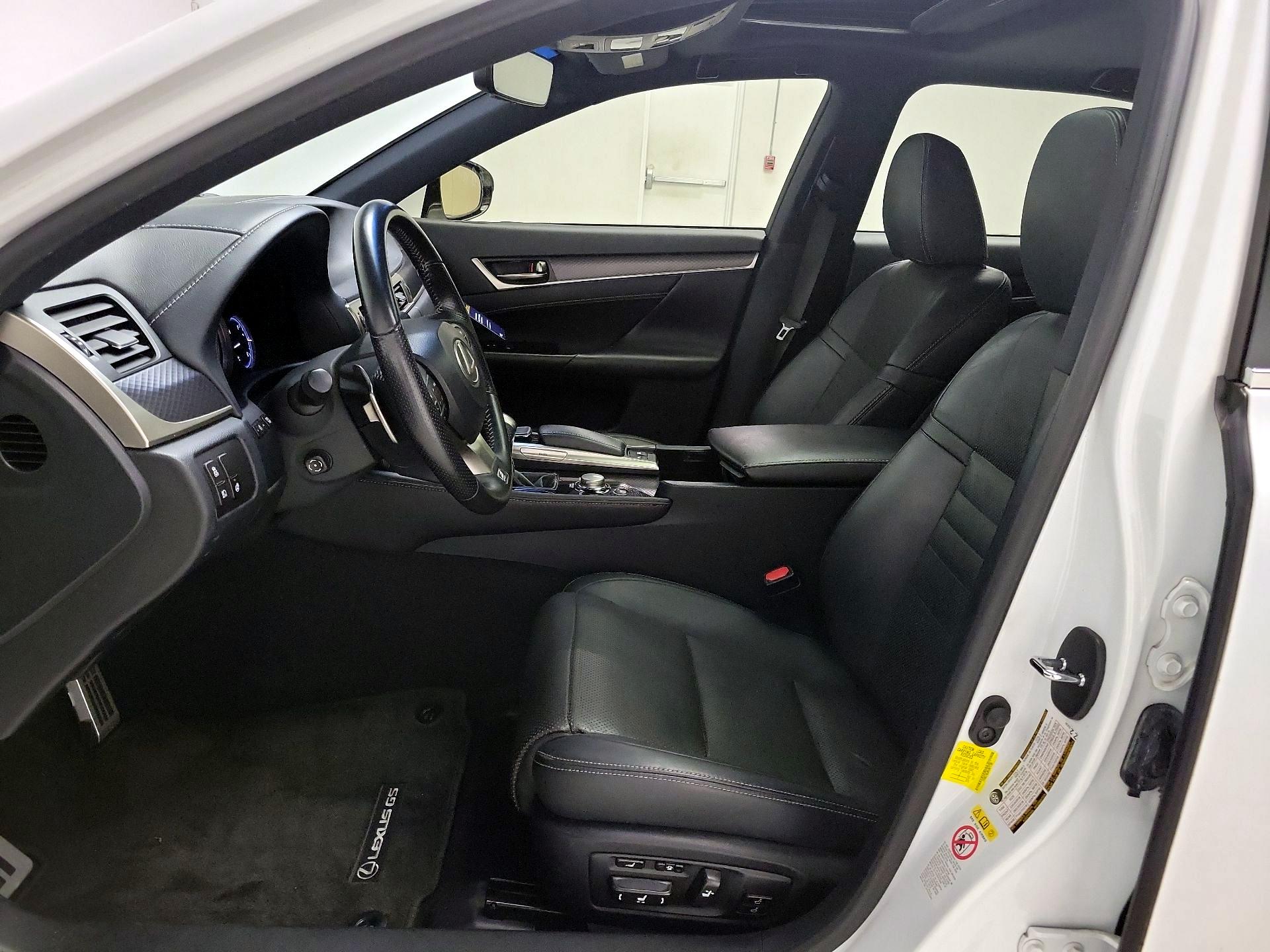 Thumbnail: 2019 Lexus GS - 11