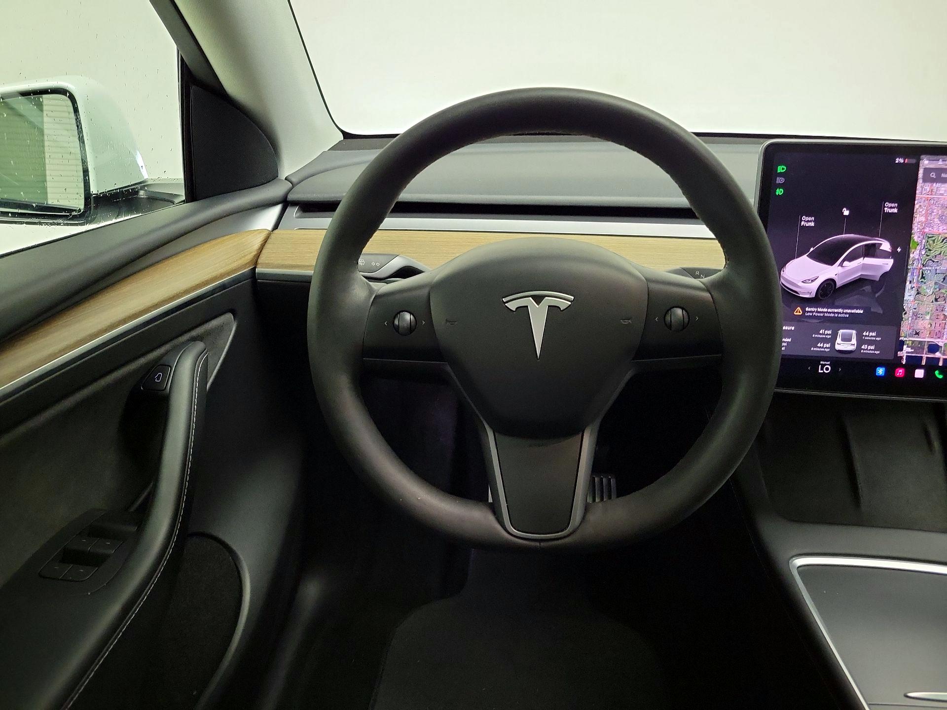 Thumbnail: 2023 Tesla Model Y - 10