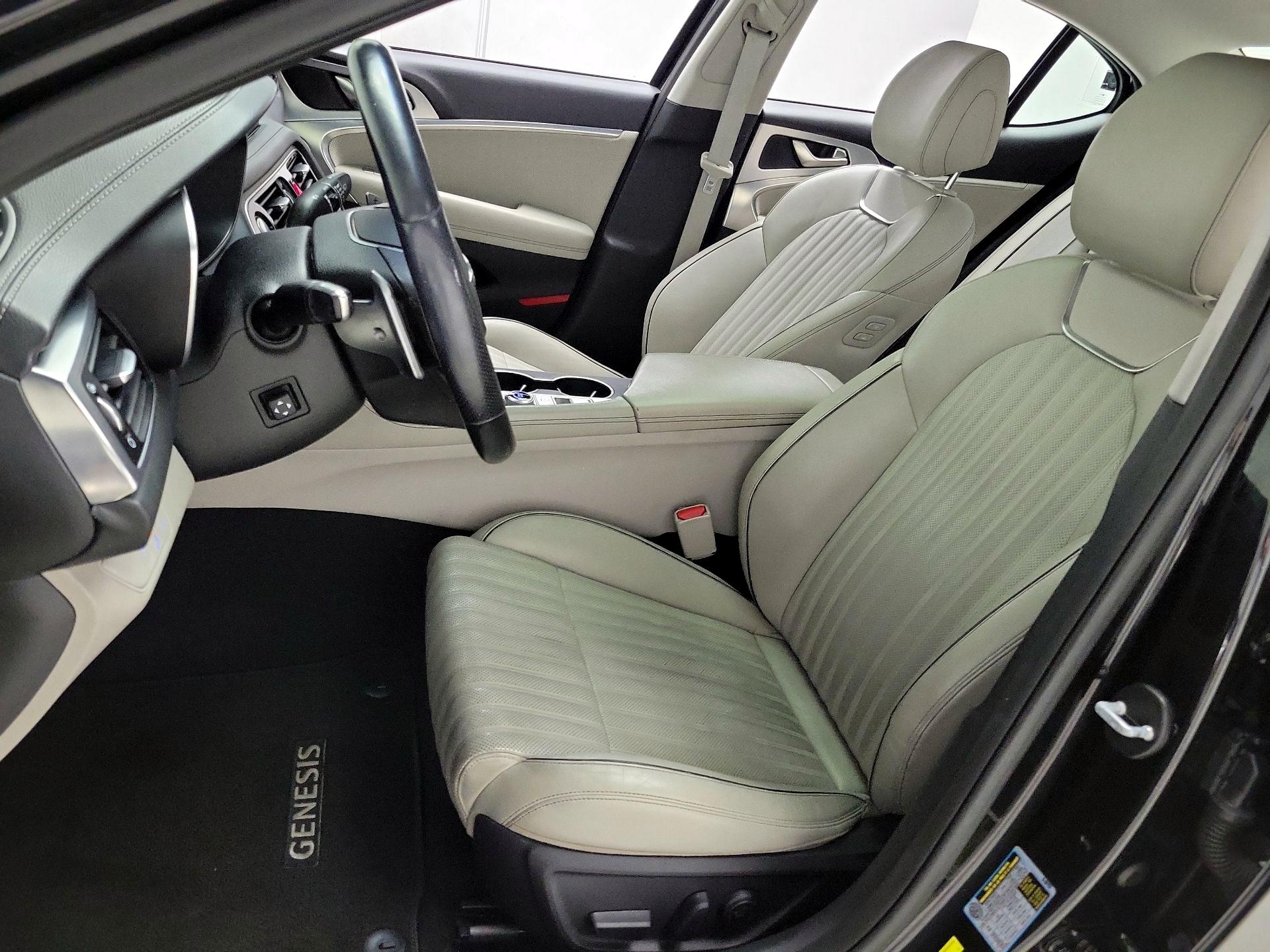 Thumbnail: 2019 Genesis G70 - 11