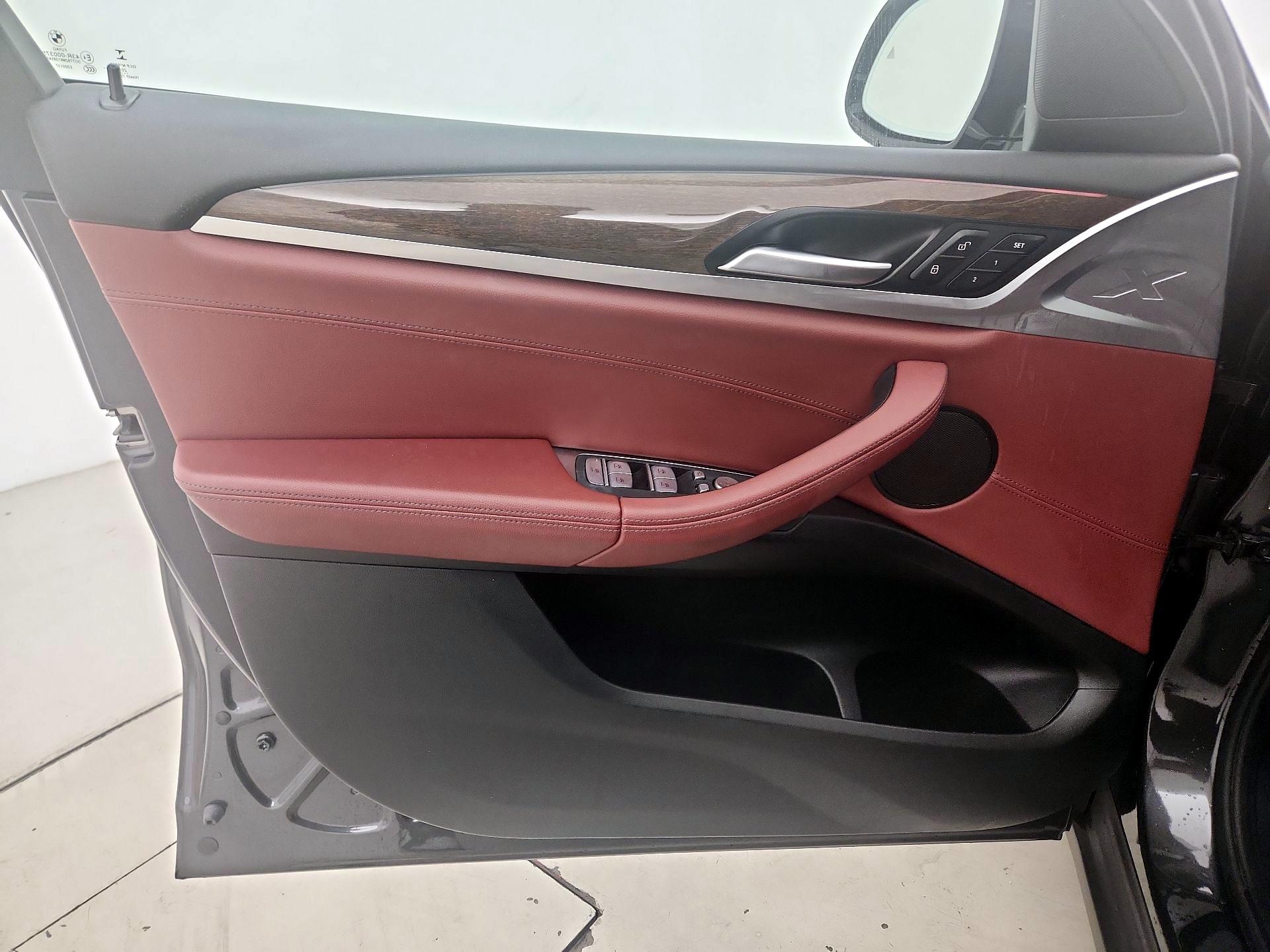 Thumbnail: 2021 BMW X4 - 12