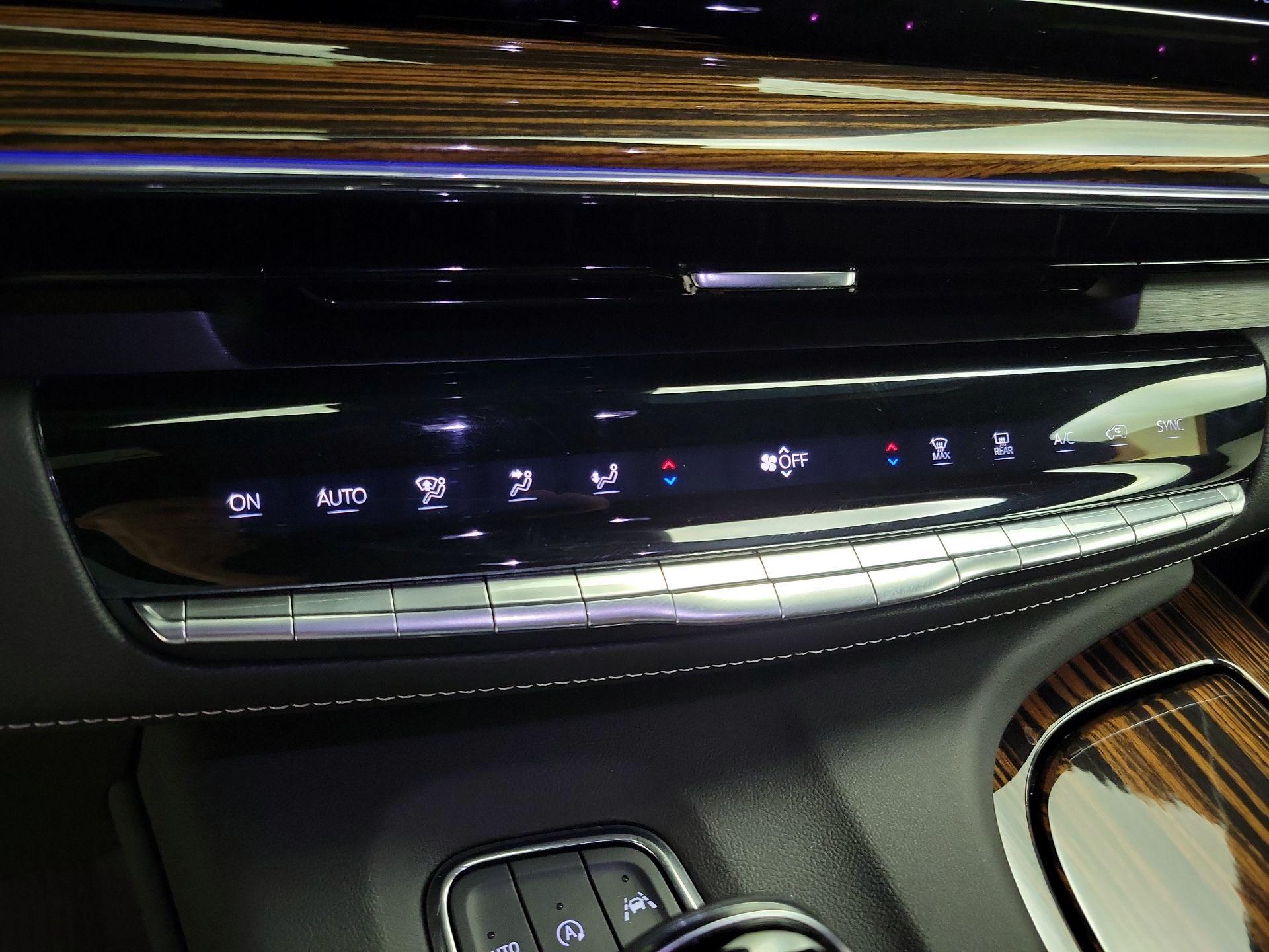 Thumbnail: 2024 Cadillac Escalade - 17
