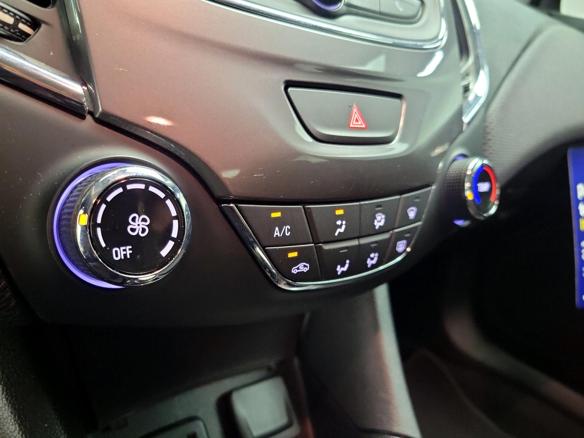 Thumbnail: 2019 Chevrolet Cruze - 16