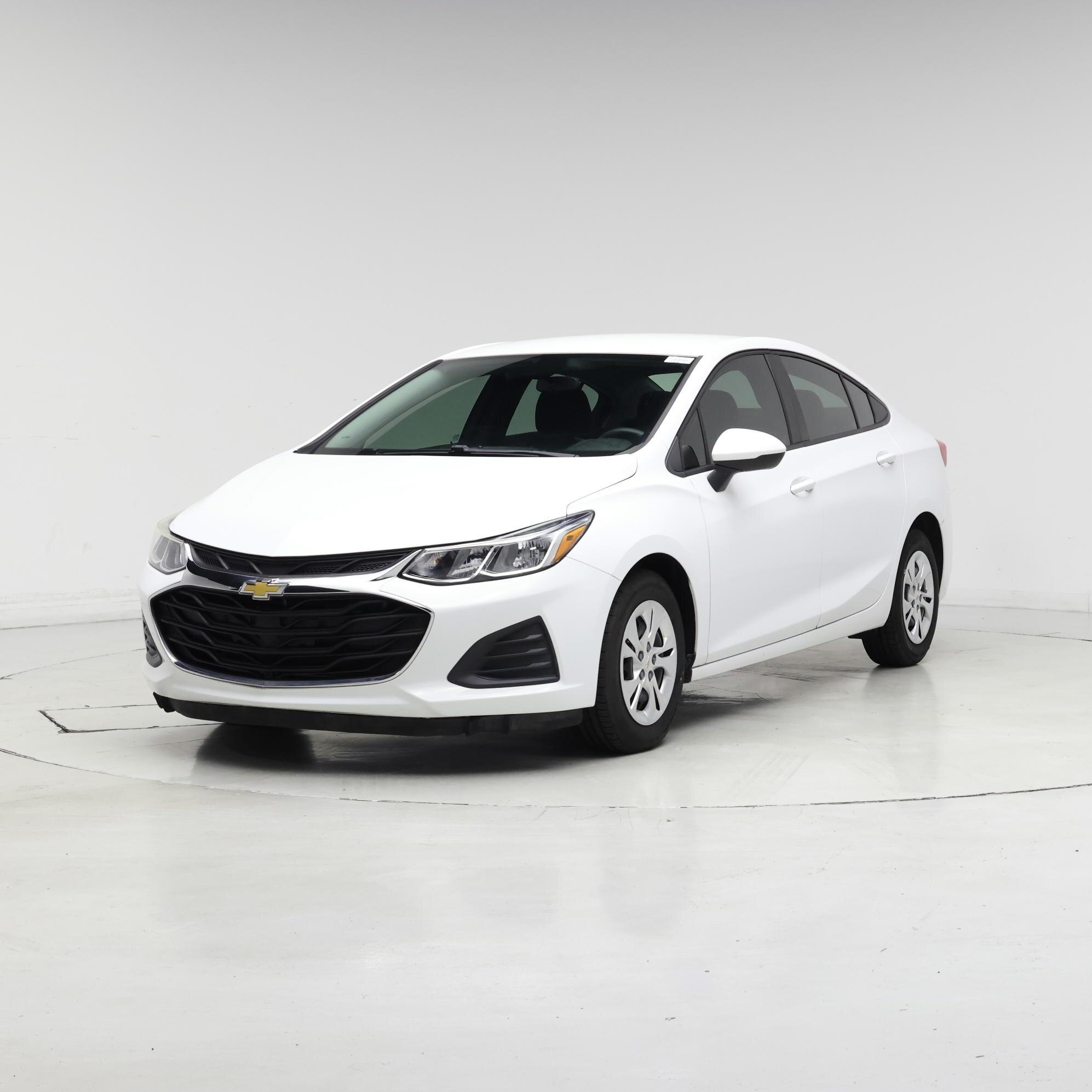 Thumbnail: 2019 Chevrolet Cruze - 4