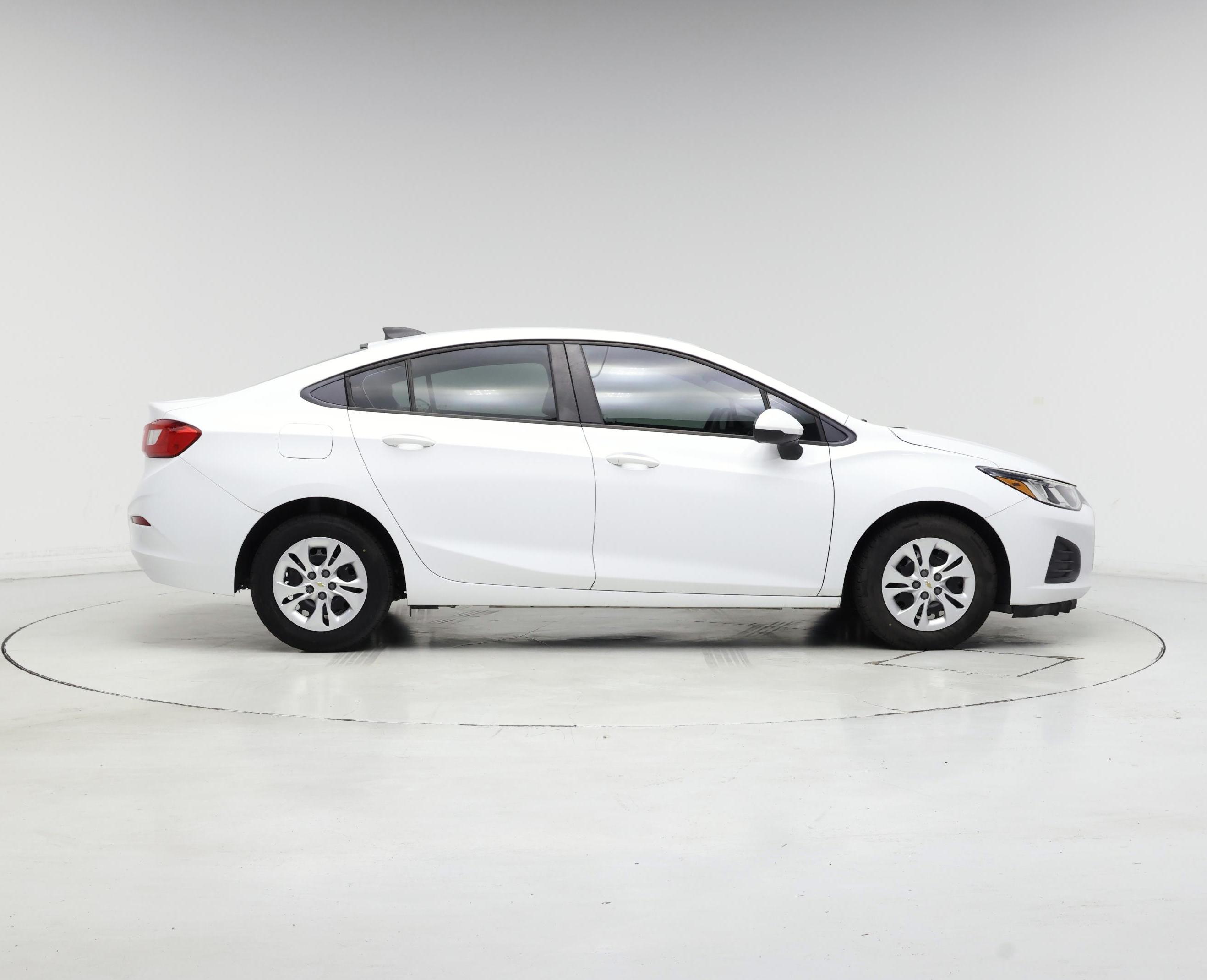Thumbnail: 2019 Chevrolet Cruze - 7