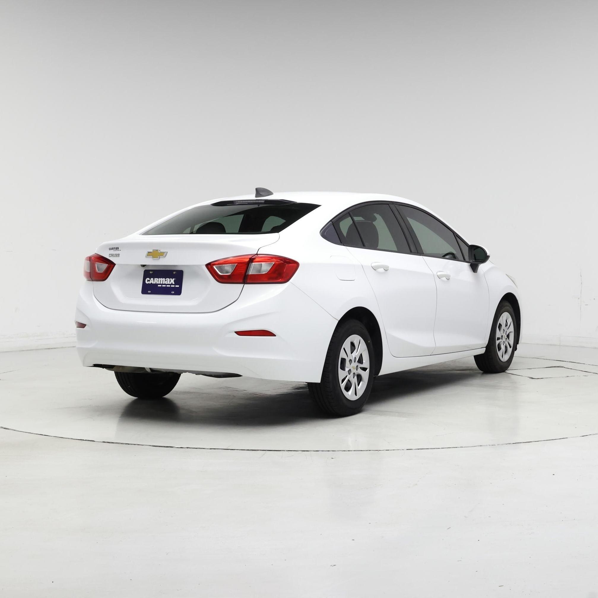 Thumbnail: 2019 Chevrolet Cruze - 8