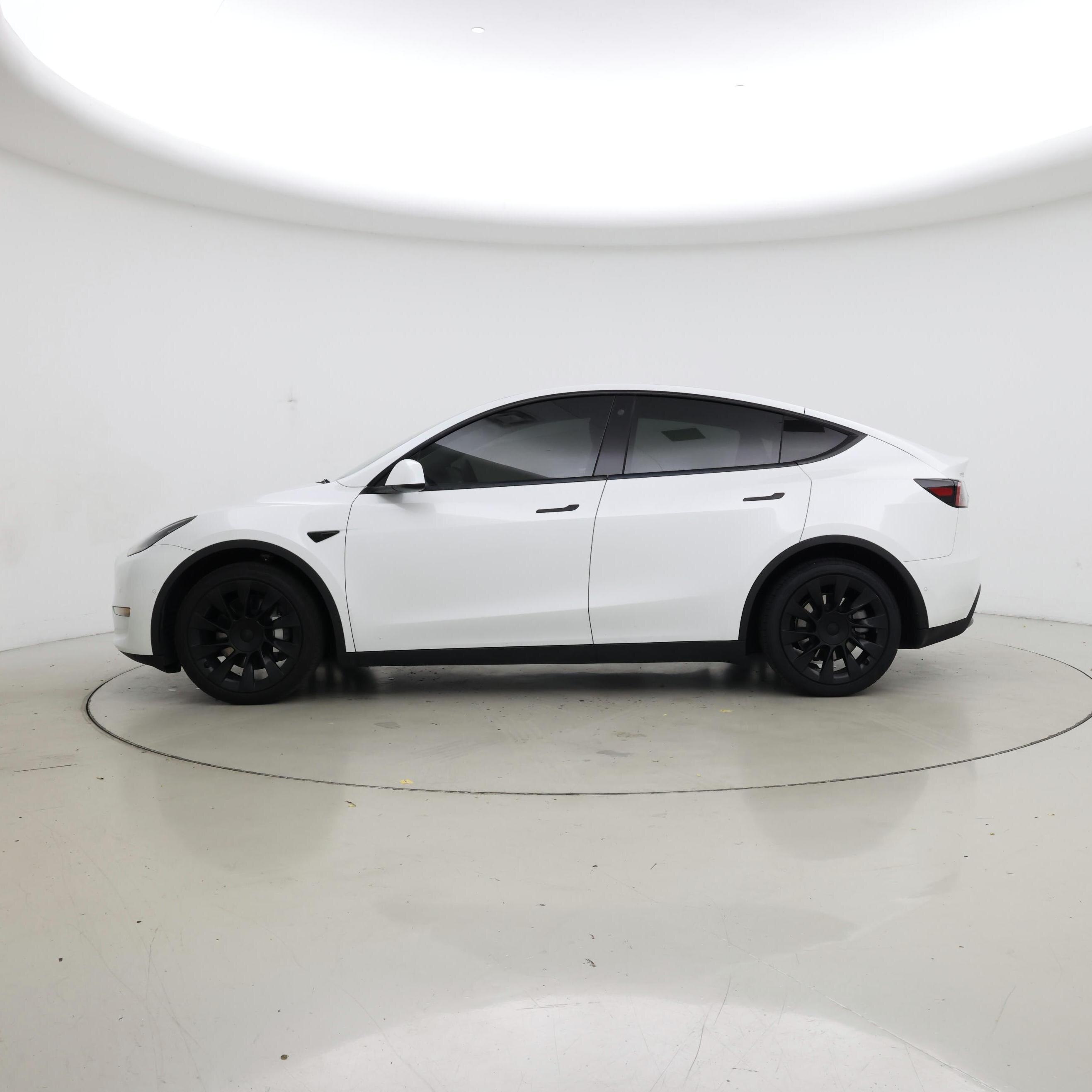 Thumbnail: 2022 Tesla Model Y - 3