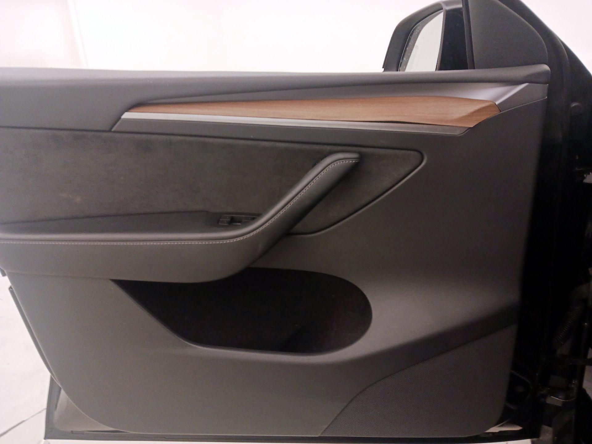 Thumbnail: 2022 Tesla Model Y - 12