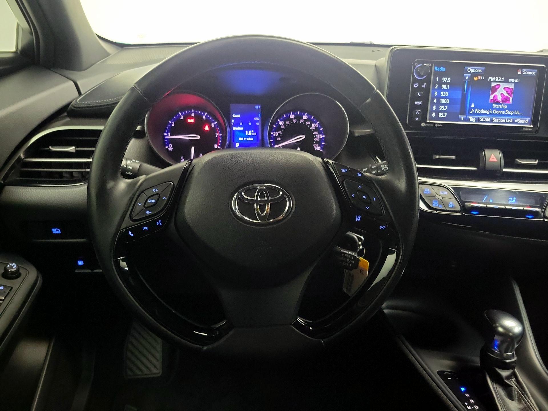 Thumbnail: 2018 Toyota C-HR - 10
