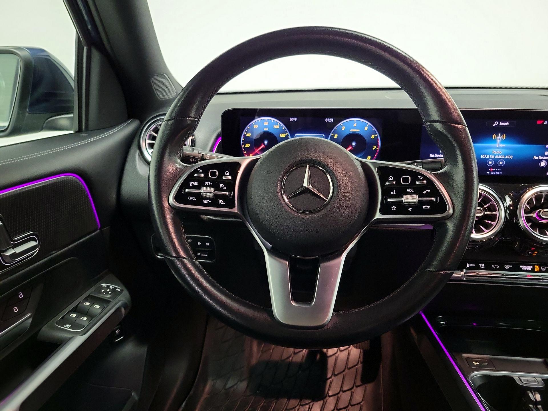 Thumbnail: 2022 Mercedes-Benz GLB - 10