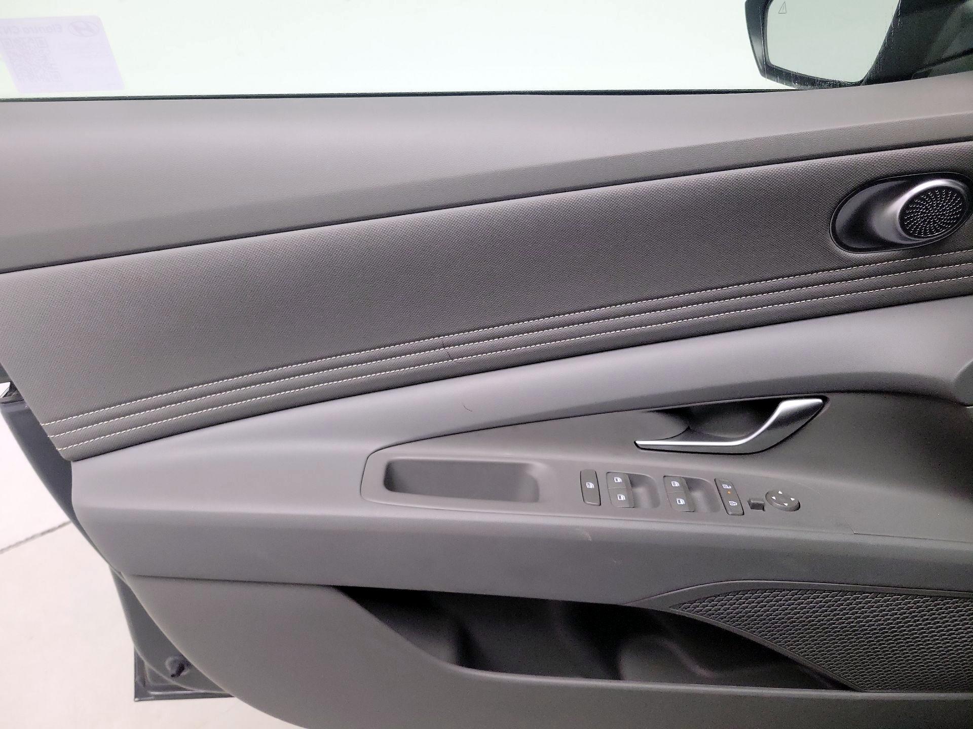 Thumbnail: 2025 Hyundai Elantra - 12