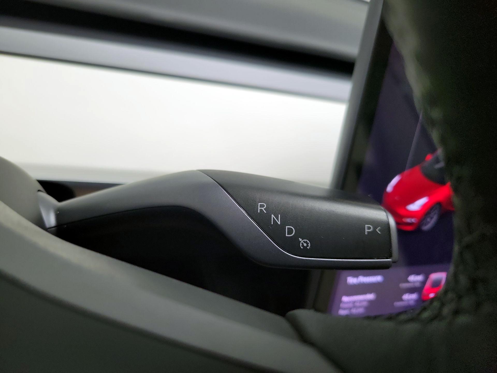 Thumbnail: 2022 Tesla Model 3 - 17