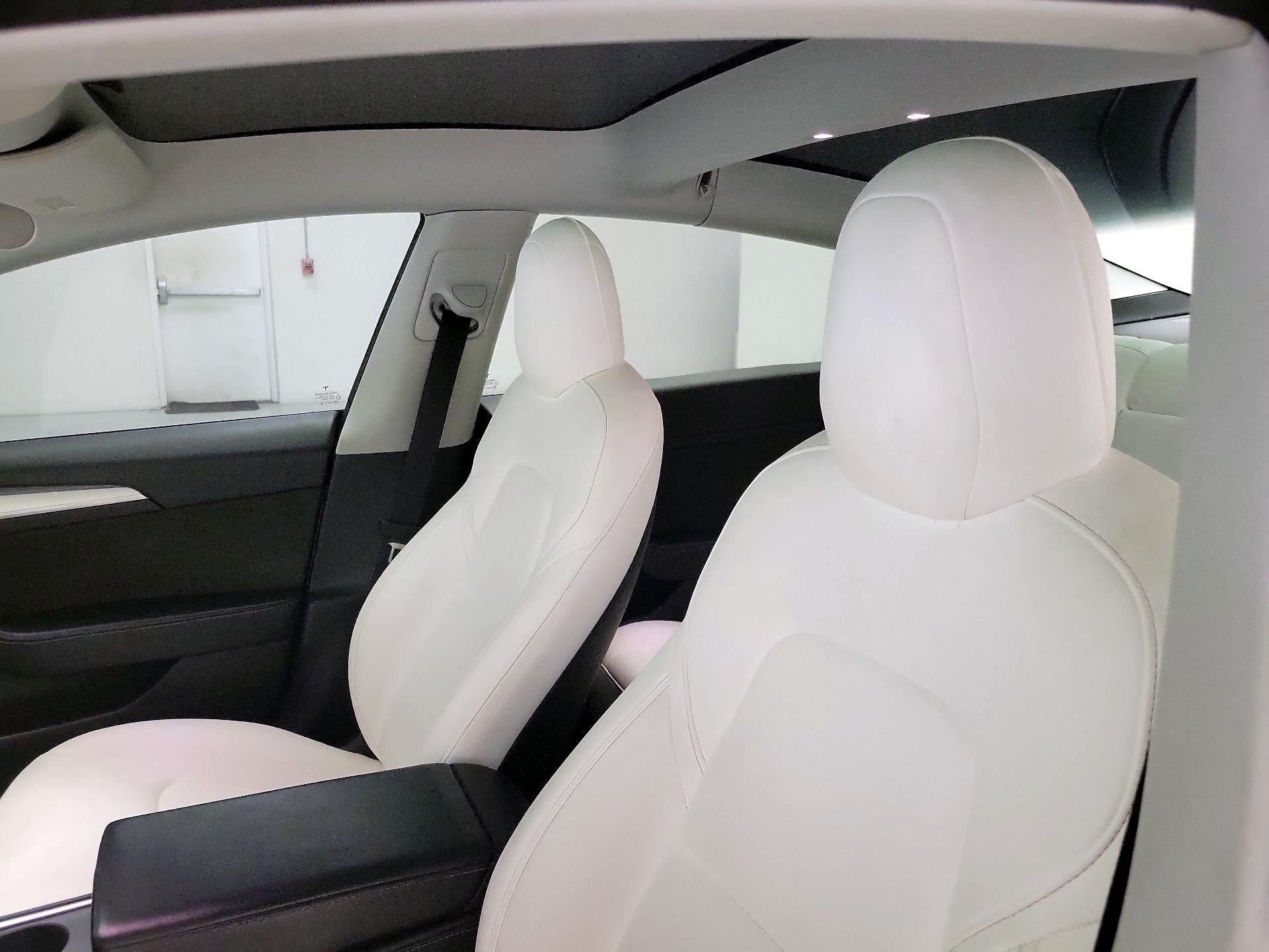 Thumbnail: 2022 Tesla Model 3 - 19